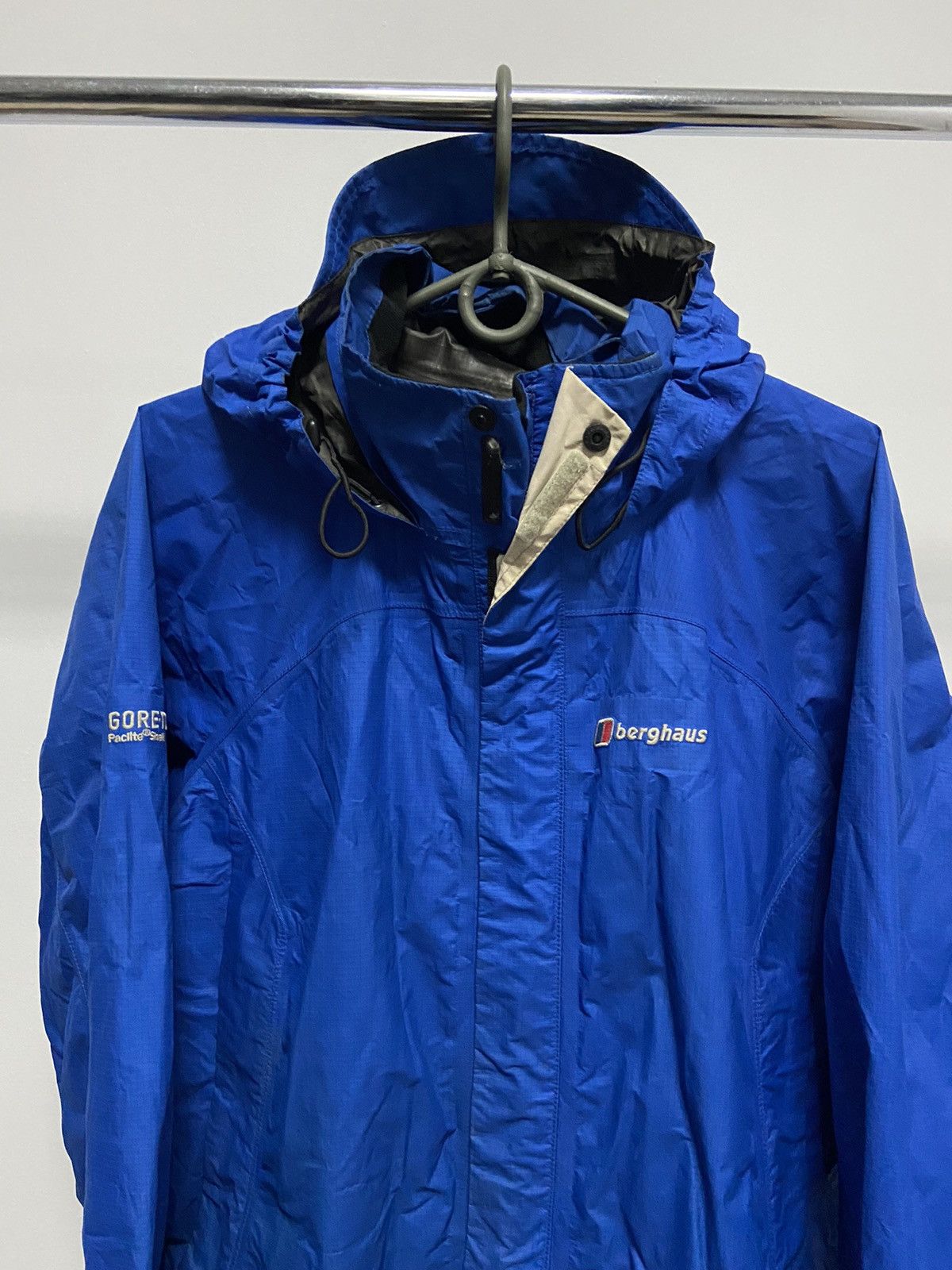 Berghaus × Goretex × Vintage Berghaus goretex zip hooded jacket logo vintage waterproof Size US XL / EU 56 / 4 - 2 Thumbnail