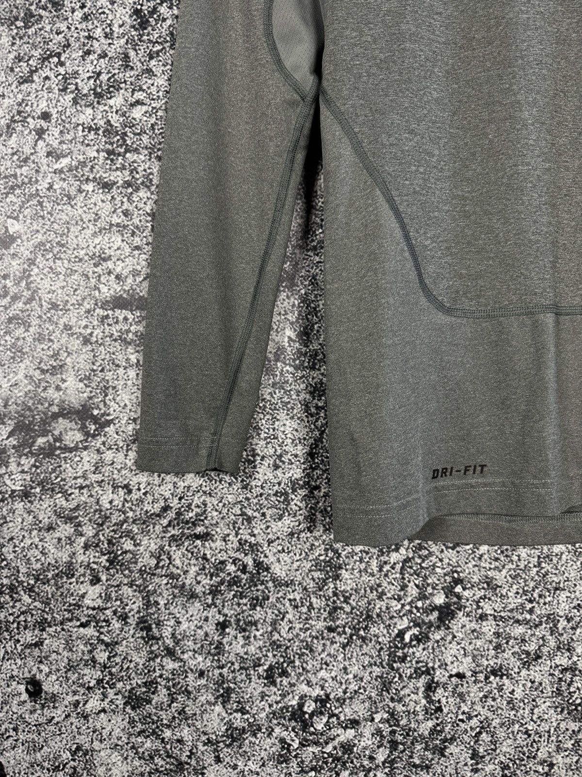Nike Nike Pro Combat Compression Long Sleeve T-Shirt Fitness Top Size US S / EU 44-46 / 1 - 4 Thumbnail