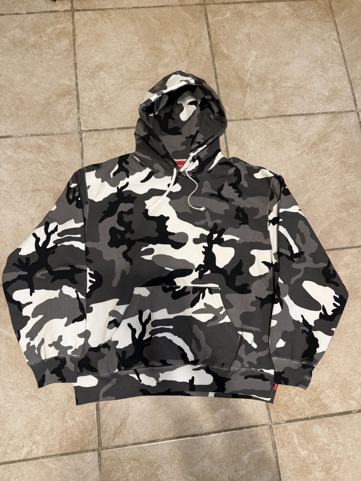 Supreme Supreme Satin Applique ‘Snow Camo’ Size US L / EU 52-54 / 3 - 1 Thumbnail