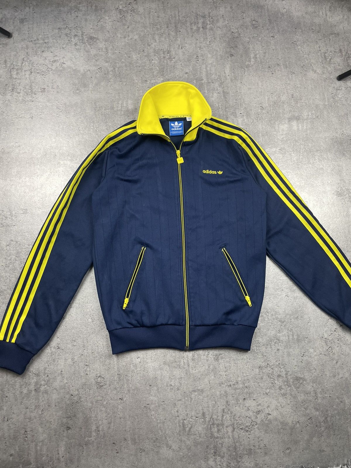 Adidas × Japanese Brand × Vintage Adidas 3 stripes zip hoodie track suit top retro vintage 00s Size US S / EU 44-46 / 1 - 2 Thumbnail