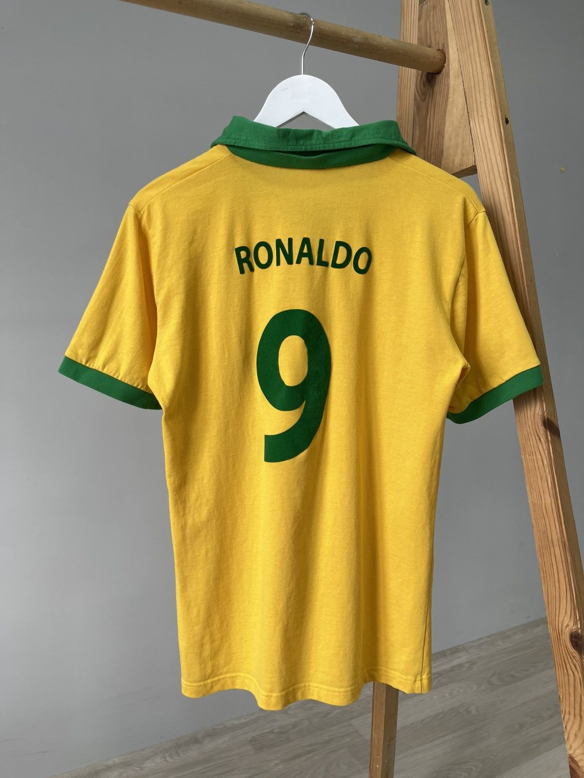 Vintage VINTAGE BRASIL RONALDO #9 FOOTBALL BLOKECORE COTTON JERSEY Size US L / EU 52-54 / 3 - 2 Thumbnail