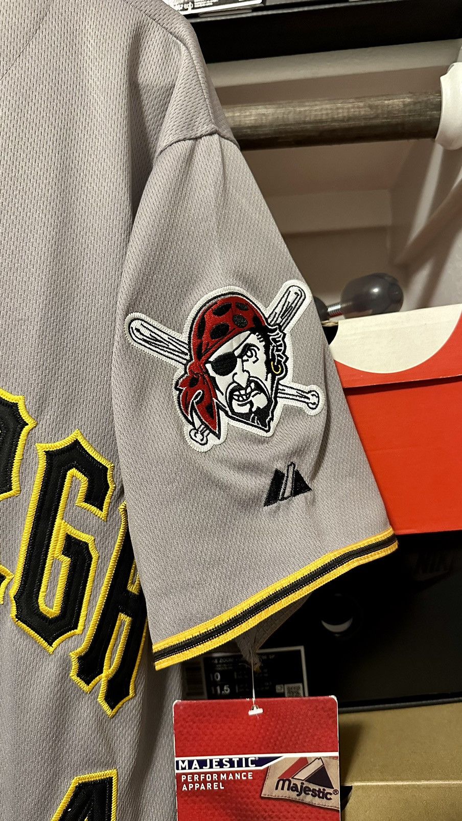 MLB × Majestic Pittsburgh Pirates Authentic Majestic Jersey Size 40 Size US M / EU 48-50 / 2 - 3 Thumbnail