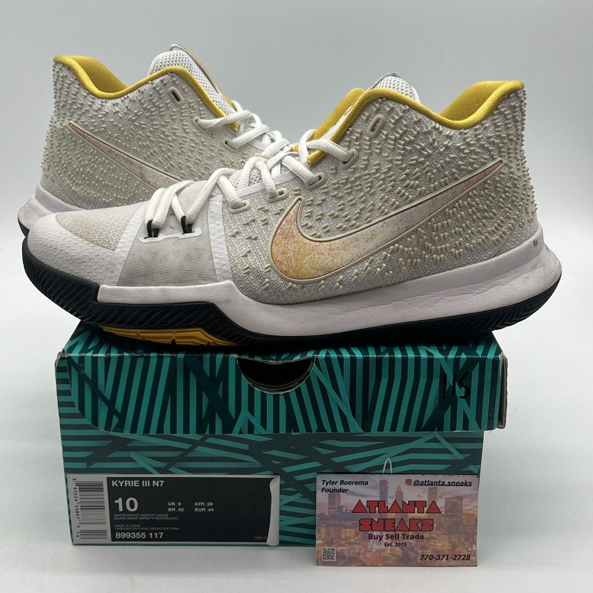 Nike Kyrie 3 NF Size US 10 / EU 43 - 1 Thumbnail