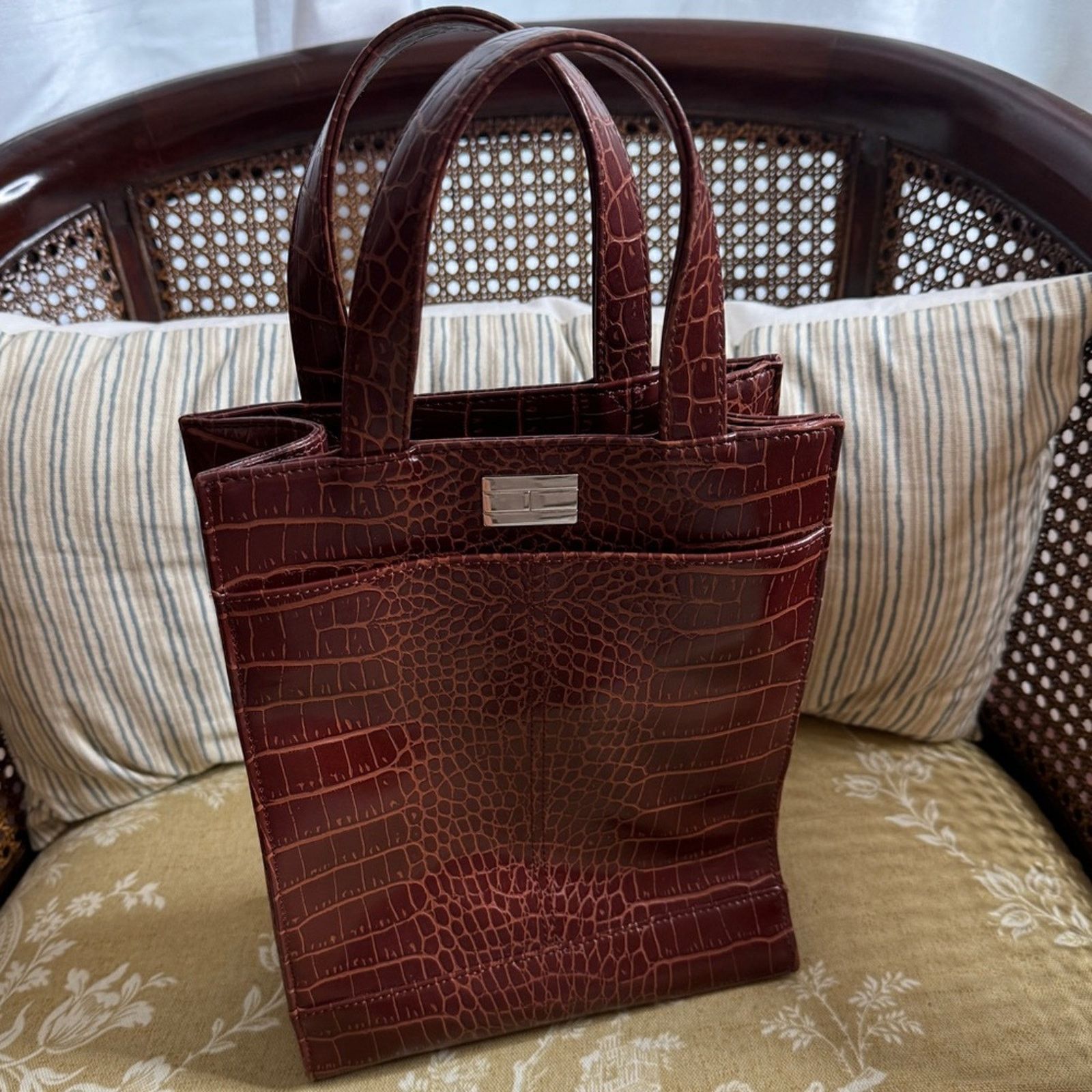 Tommy Hilfiger Tommy Hilfiger Vintage Y2K Satchel Purse Tote Size ONE SIZE - 1 Thumbnail