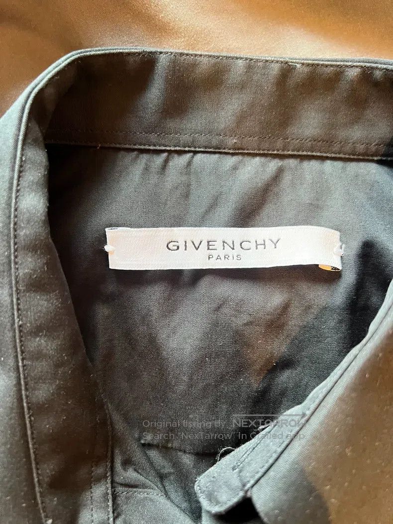 Givenchy Givenchy Front Letter Logo Black Short Sleeve T-shirt Size US M / EU 48-50 / 2 - 4 Thumbnail