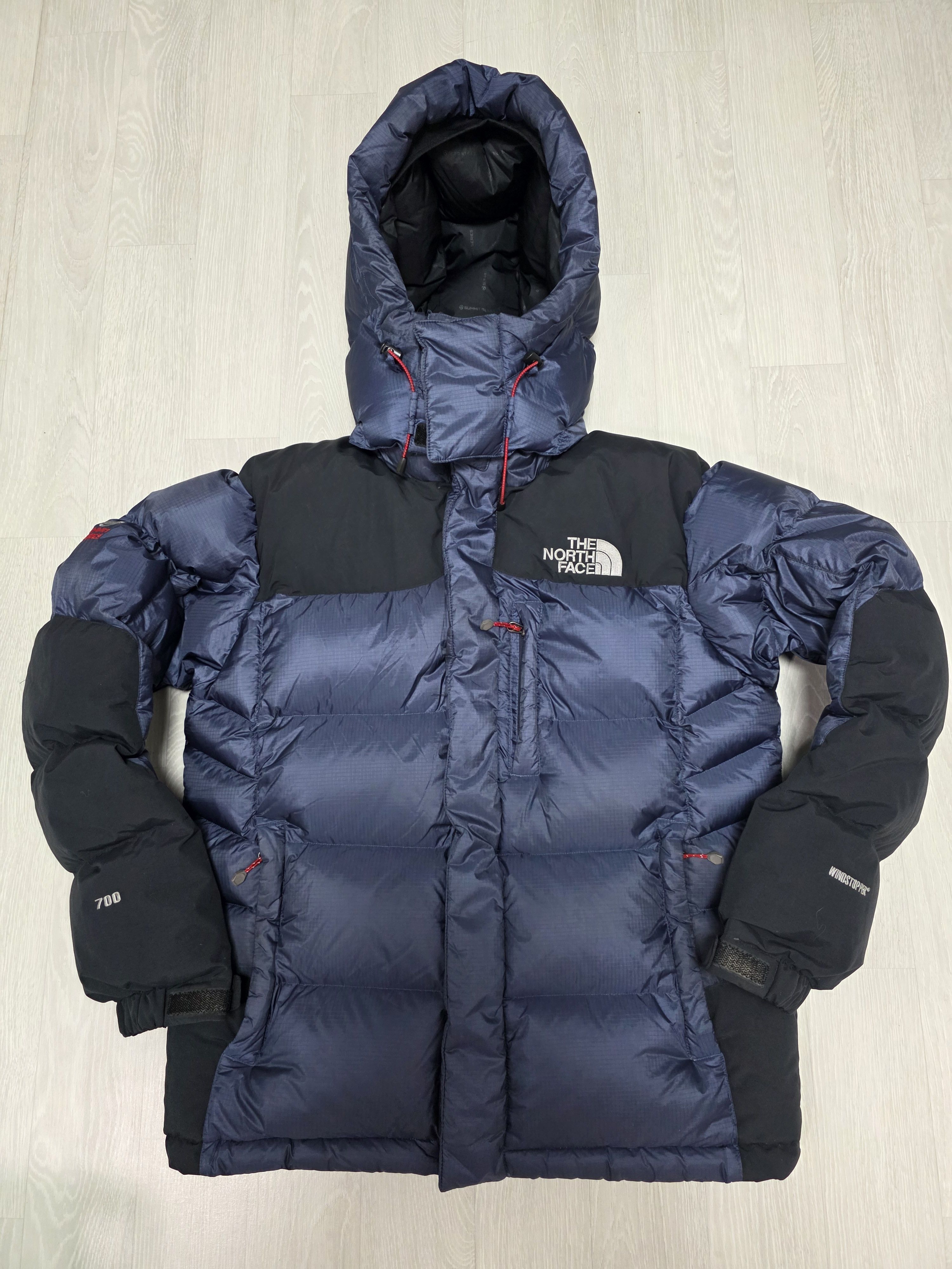 The North Face THE NORTH FACE BALTORO 700 PUFFER JACKET Size US L / EU 52-54 / 3 - 1 Thumbnail