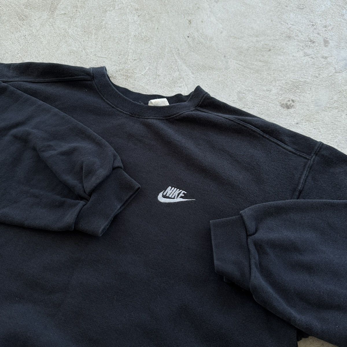 Nike Vintage 90s Nike Baggy Crewneck Sweatshirt Faded Y2K Boxy Size US XL / EU 56 / 4 - 7 Thumbnail