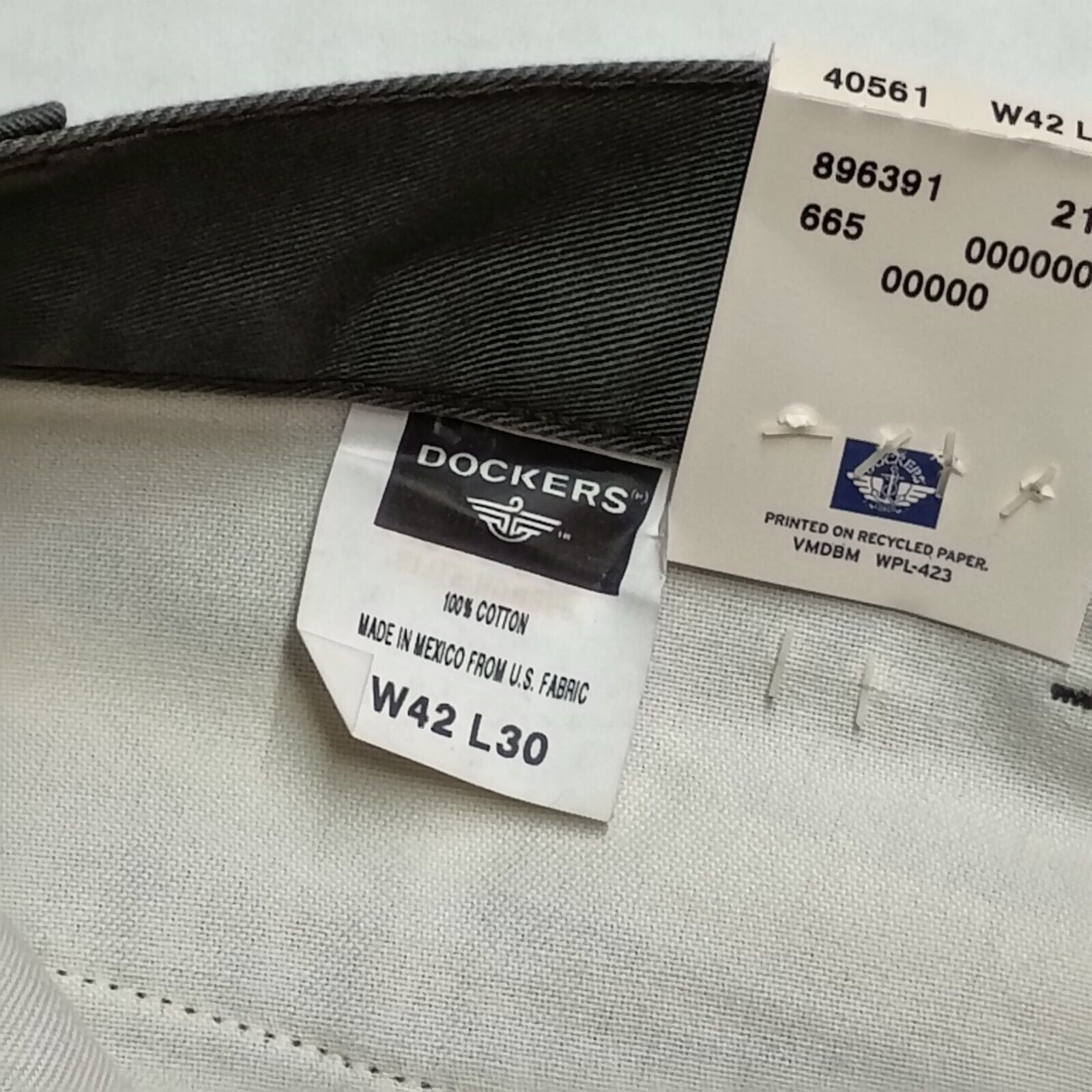 Dockers Dockers Chino Pants Men's 42x30 Gray Pleated Relaxed Fit Size US 42 / EU 58 - 5 Thumbnail