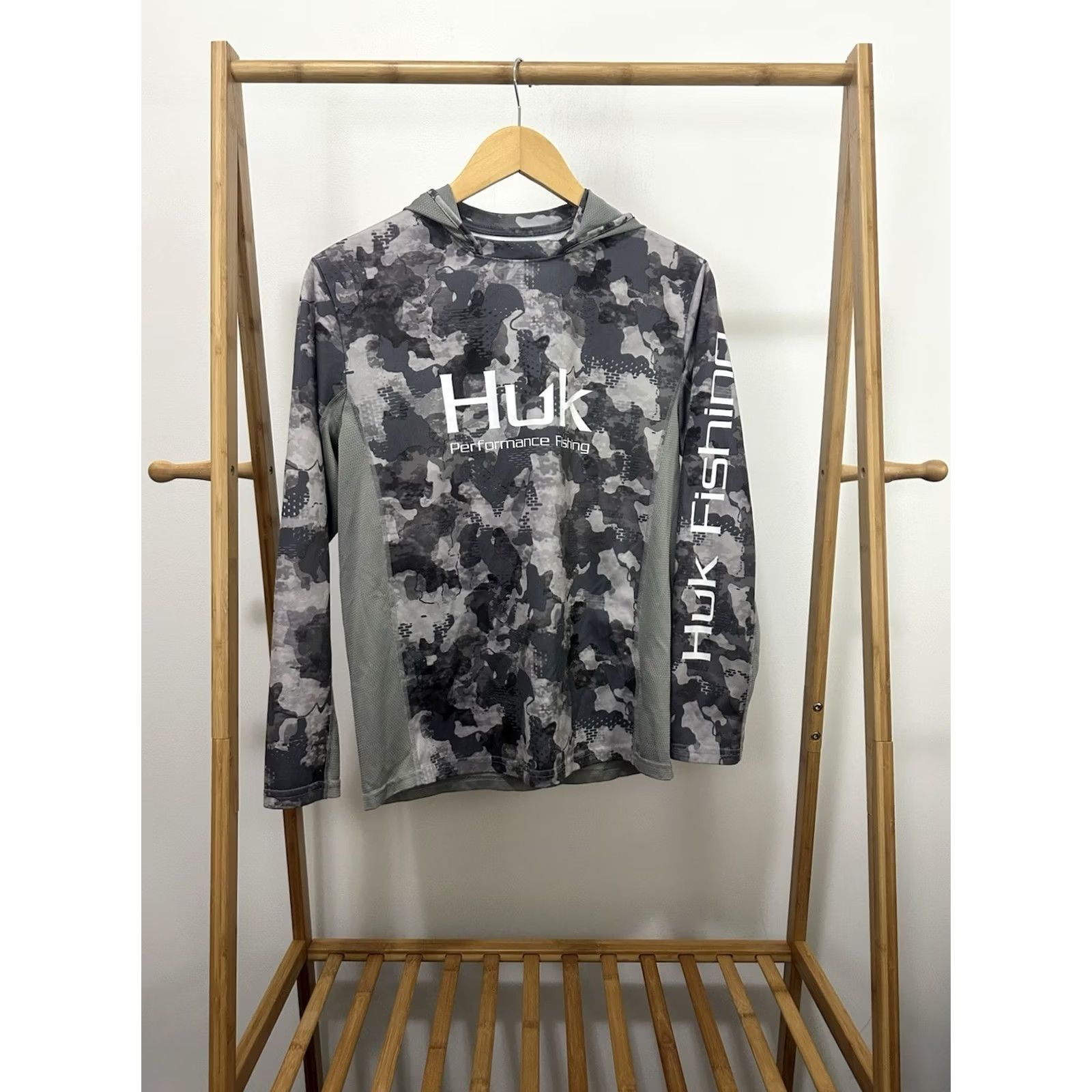 Vintage HUK Gray Camo Light Pullover Hoodie S Mens Size S Hoodie Pullover Gray Camo Fish Theme Size US S / EU 44-46 / 1 - 2 Thumbnail