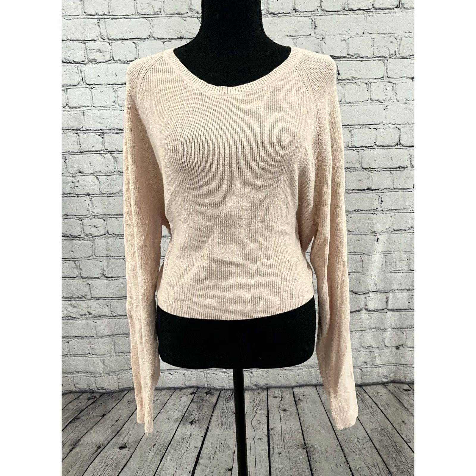 Express EXPRESS Pink knit sweater XS Women Pullover Balloon Sleeve Cable-Knit Size XS / US 0-2 / IT 36-38 - 4 Thumbnail