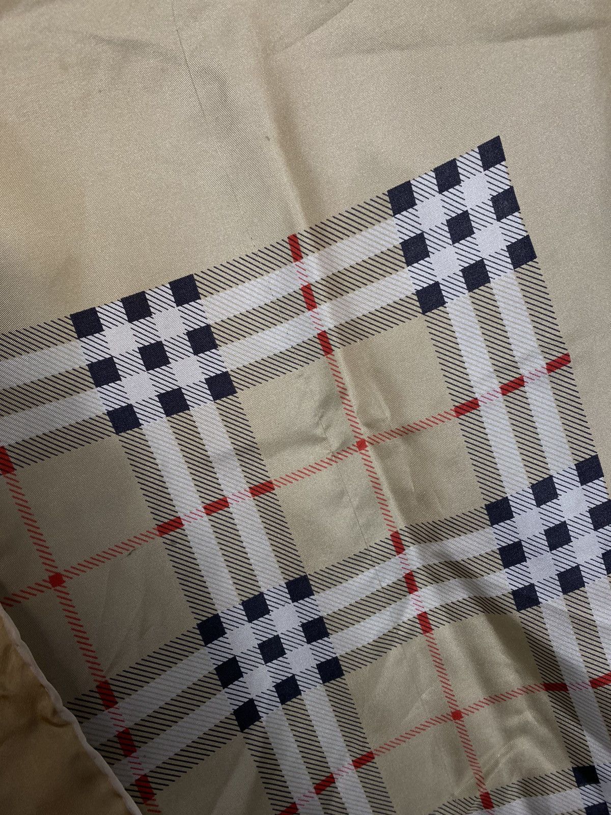 Burberry Burberry’s 100% silk vintage scarf Size ONE SIZE - 9 Thumbnail