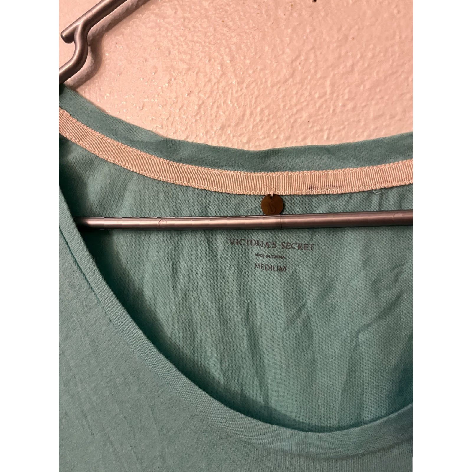 Victoria's Secret Victoria's Secret T-Shirt Blue Short Sleeve Scoop Neck M Regular Cotton Womens Vintage? No—Vintage: No. Size M / US 6-8 / IT 42-44 - 2 Thumbnail