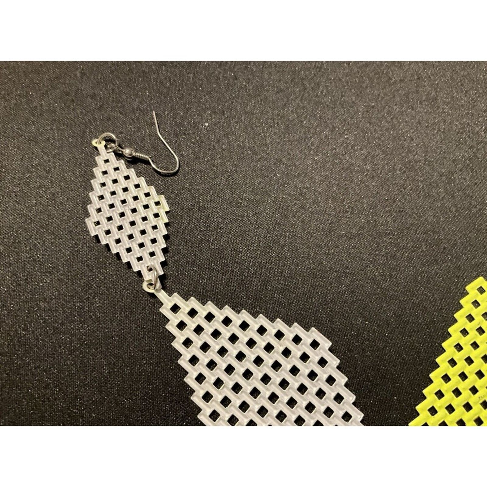 Other 1980’s Fluorescent Green 3 Triangle Panels 8.5in Honey Comb Size ONE SIZE - 3 Thumbnail