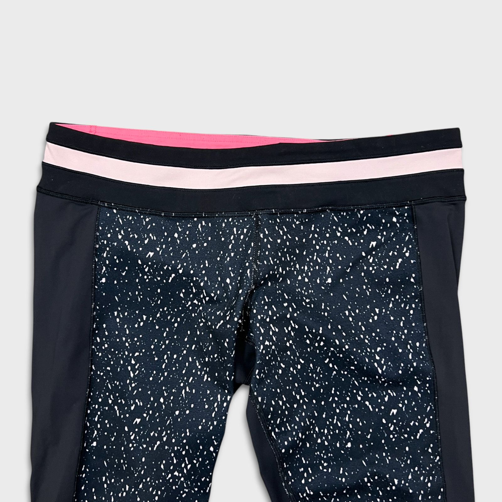 Lululemon Lululemon Give Me Qi Crop Size 12 Medium Rise Yoga Leggings Size 34" / US 12 / IT 48 - 2 Thumbnail