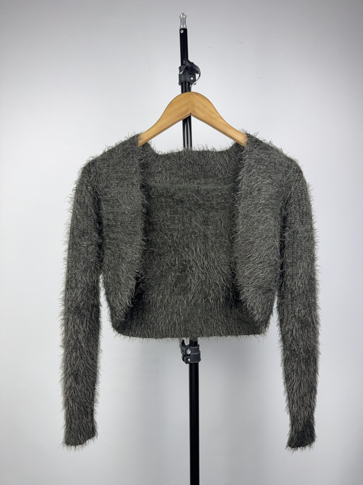 Japanese Brand Vintage Japanese Avant Garde Fuzzy Cropped Bolero Cardigan Size S / US 4 / IT 40 - 1 Thumbnail