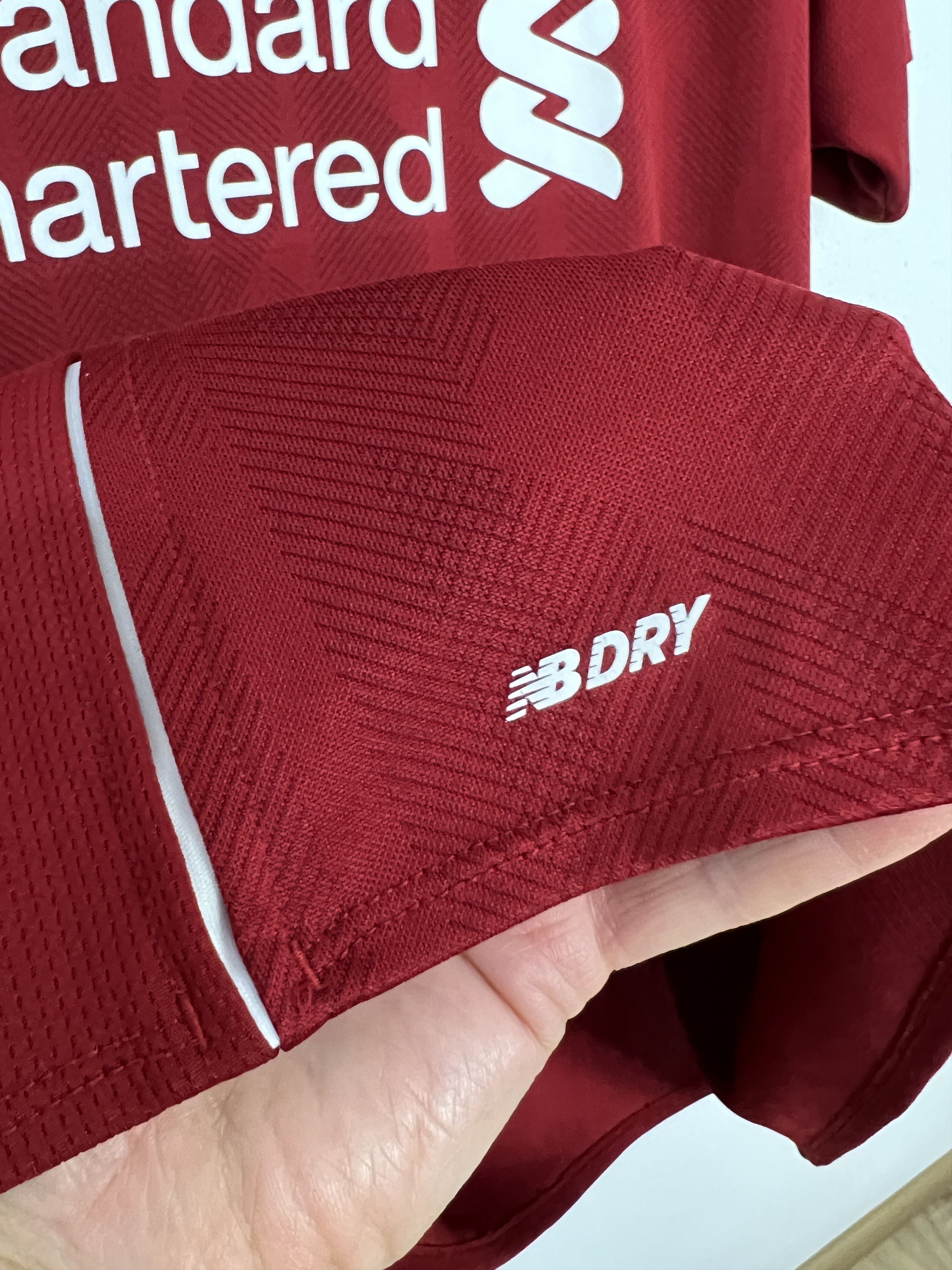 New Balance Liverpool Home football shirt 2018 Soccer #11 Salah Jersey Size US XL / EU 56 / 4 - 8 Thumbnail