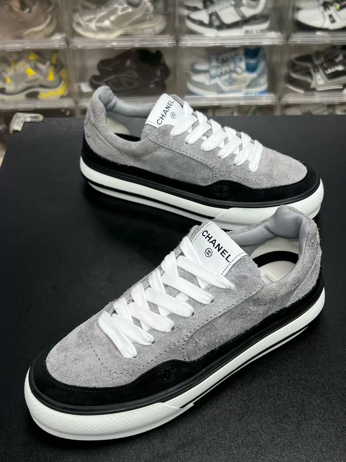 Chanel CHANEL Charcoal Black Platform Sneakers 40 Size US 7 / EU 40 - 1 Thumbnail