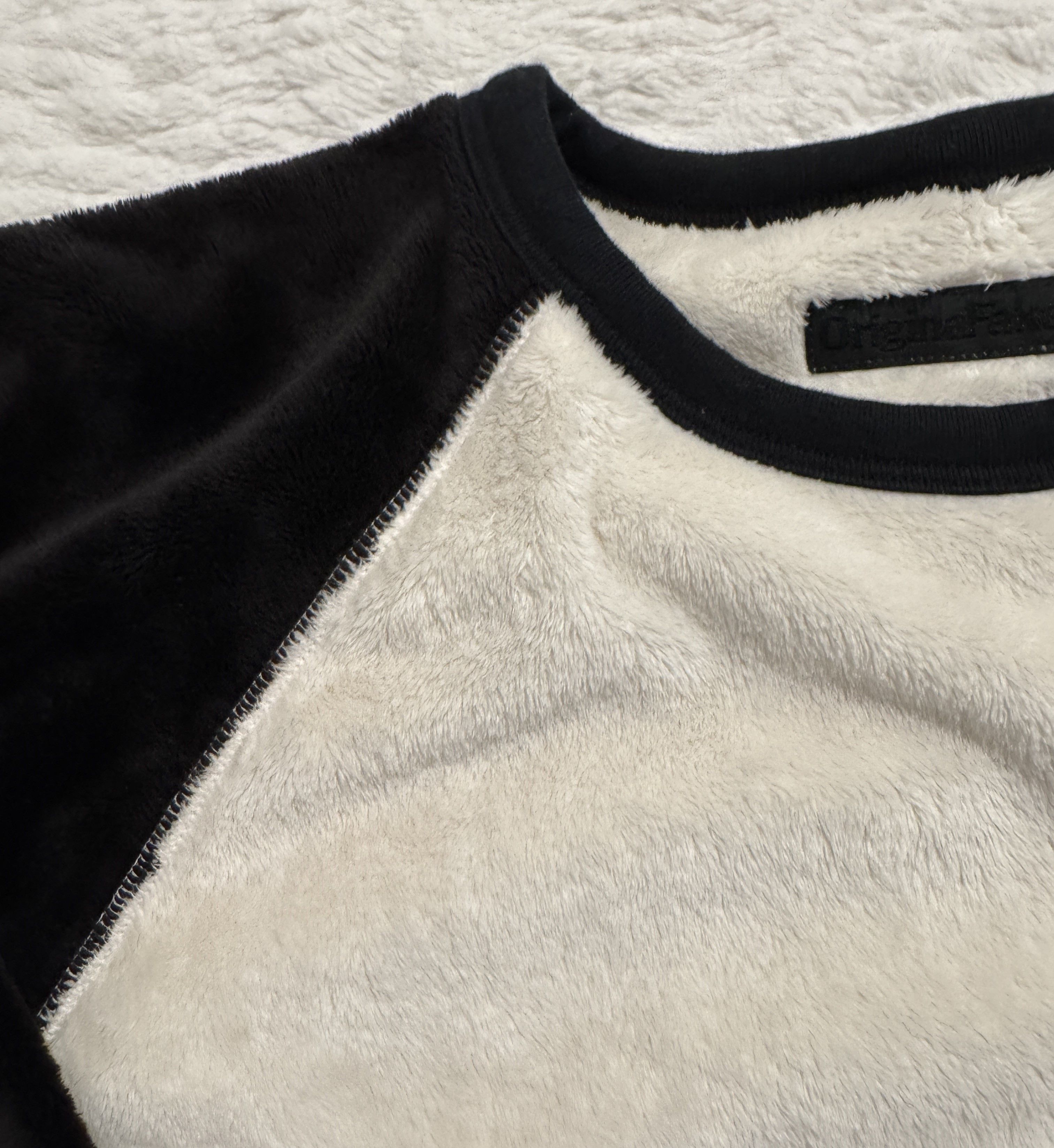 Kaws KAWS ORIGINAL FAKE PANDA FAUX FUR RAGLAN SWEATSHIRT SZ 4 Size US XL / EU 56 / 4 - 3 Thumbnail