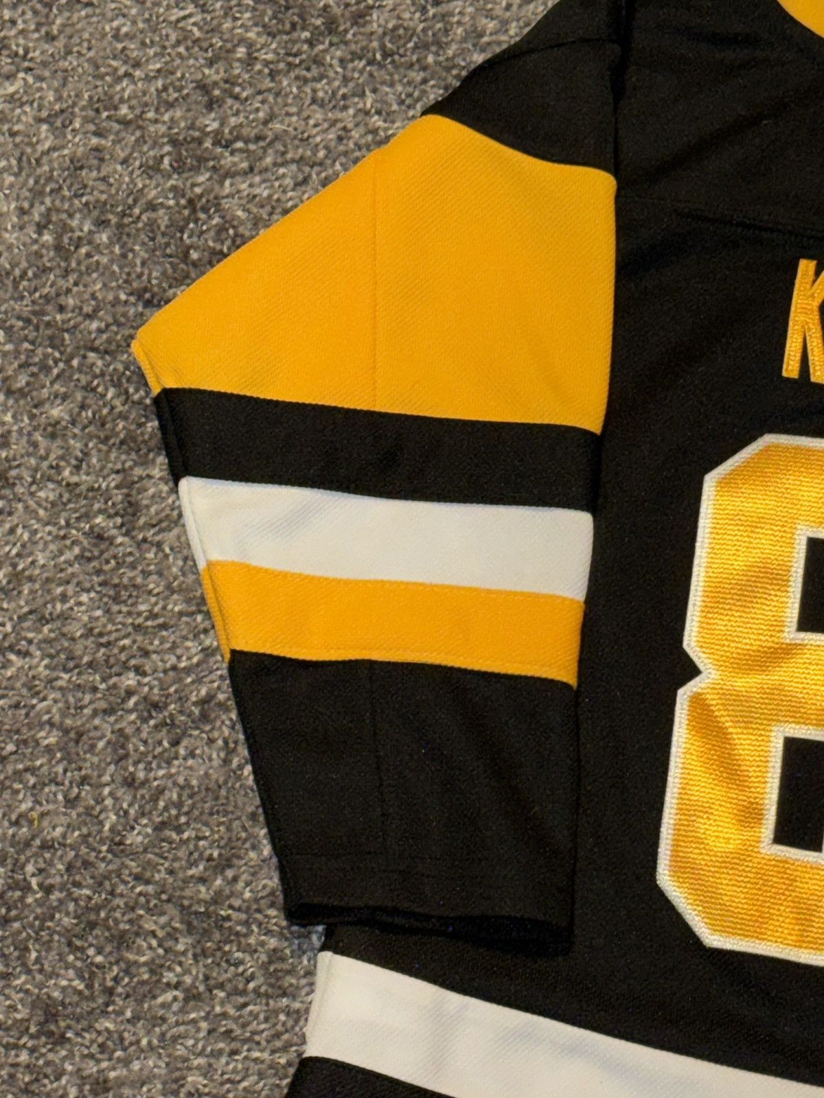 NHL Fanatics NHL Penguins Kessel #81 Kids Youth Jersey 4/7 Size US XS / EU 42 / 0 - 13 Thumbnail