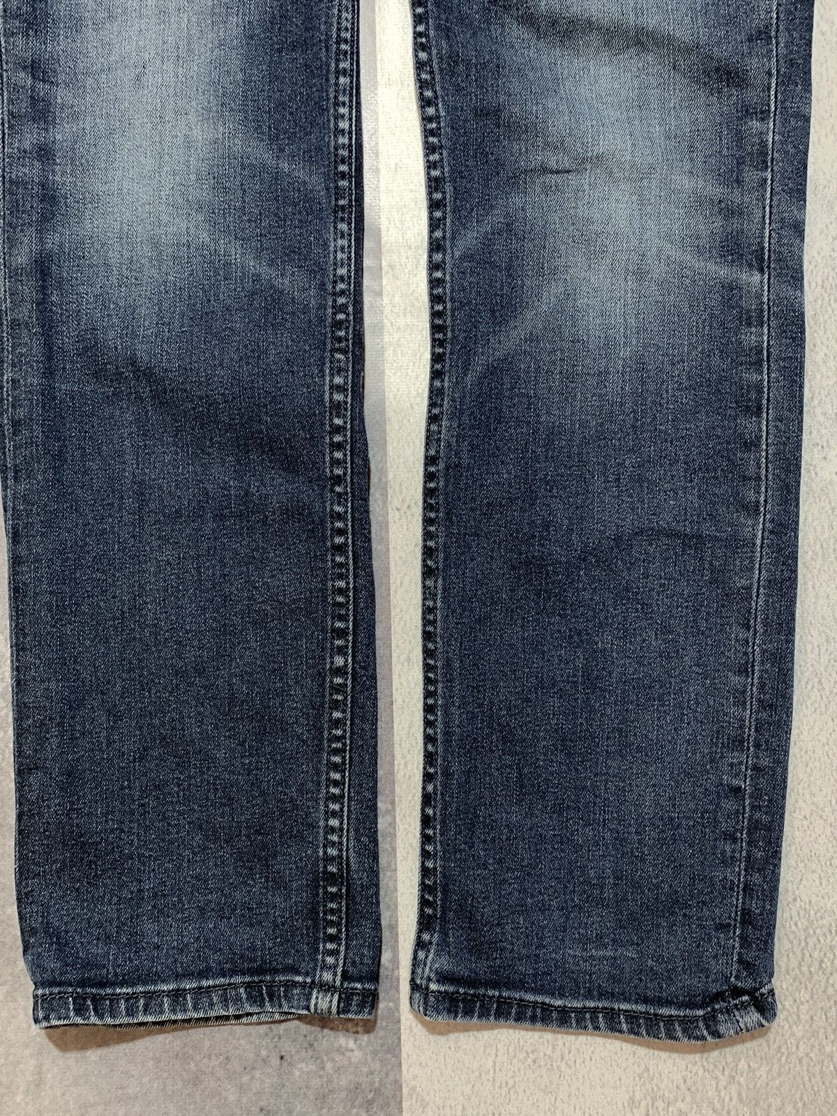 Levi's × Vintage Vintage Y2K Levi’s jeans streetwear style size 31x32 Size US 31 - 7 Thumbnail