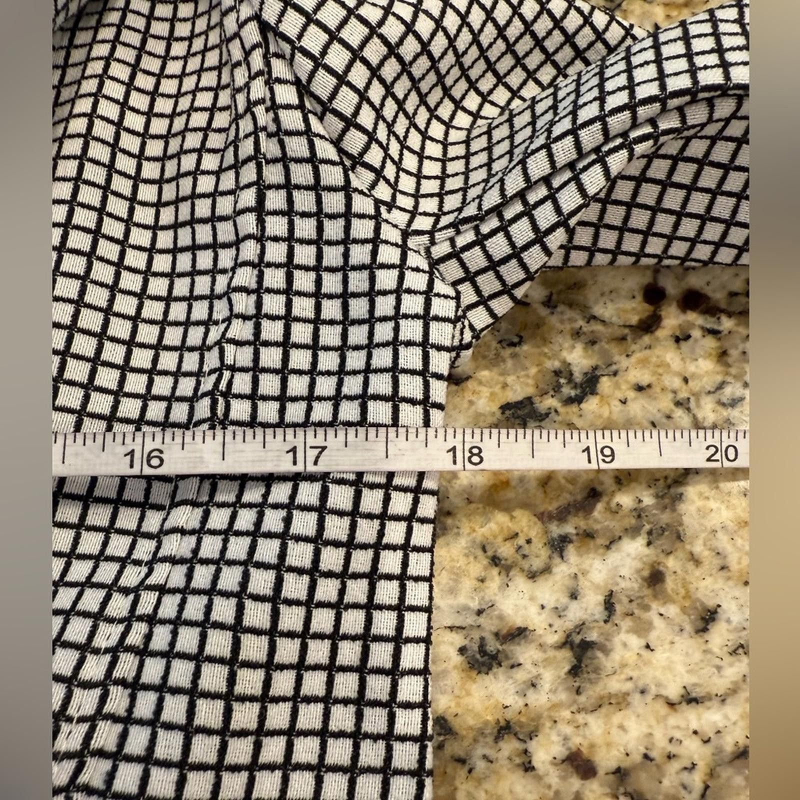 Other Max Studio blazer monochromatic black & white plaid SZ LG Size L / US 10 / IT 46 - 8 Thumbnail