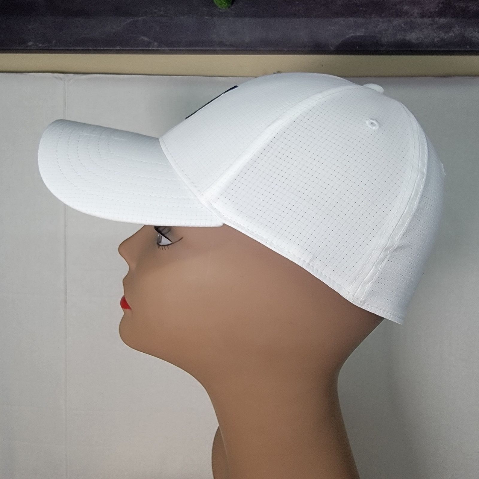 Under Armour Under Armour White "Golf" Ball Cap - Size M/L Size ONE SIZE - 3 Thumbnail