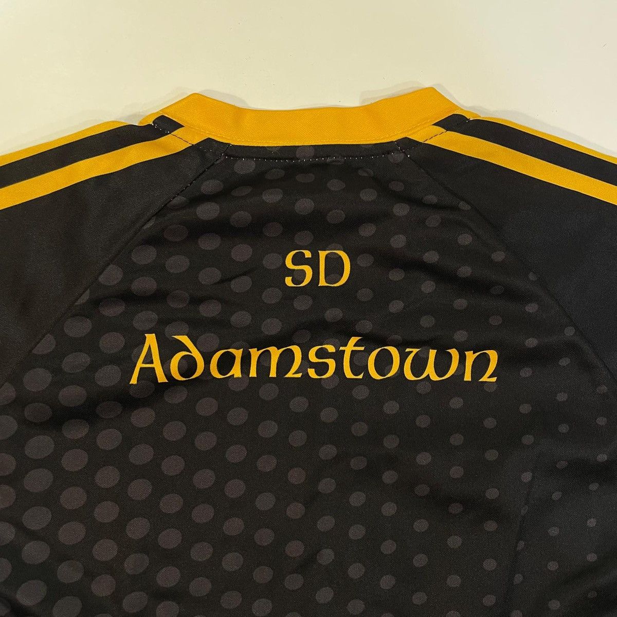 O'Neill Black and yellow O'Neills Adamstown GAA jersey shirt tee Size US XXL / EU 58 / 5 - 3 Thumbnail