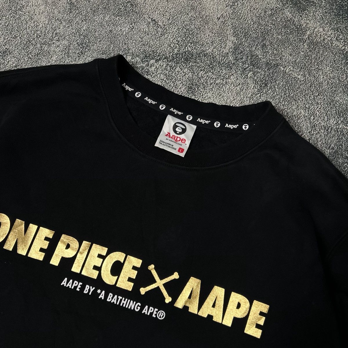 Aape Aape A Bathing Ape X One Piece Monkey D Luffy Sweatshirt Size US L / EU 52-54 / 3 - 3 Thumbnail