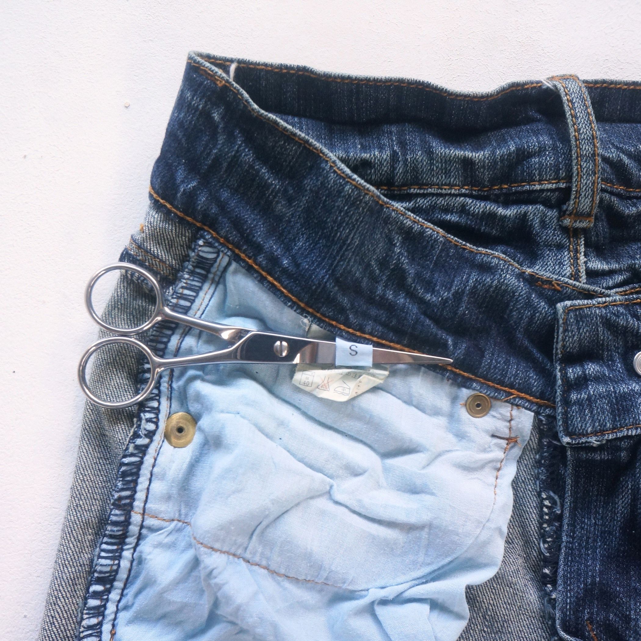 Japanese Brand Q.CO.CO By Happy Valley Low Rise Flare Whisker Jeans Size 26" / US 2 / IT 38 - 8 Thumbnail