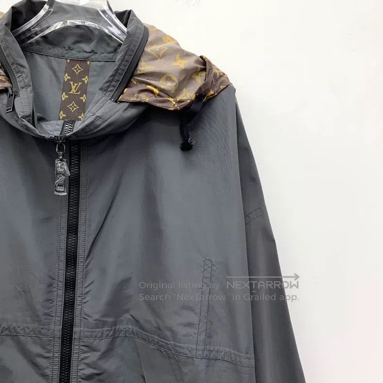 Louis Vuitton Louis Vuitton Grey hooded cotton long-sleeve zip-up trench Size XXS / US 00 / IT 34 - 3 Thumbnail