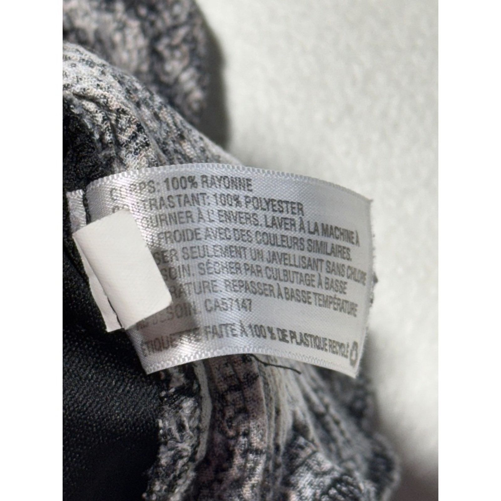 & Other Stories Xhilaration Black White Abstract Print‎ Tie Waist Romper M Size 28" / US 6 / IT 42 - 10 Thumbnail