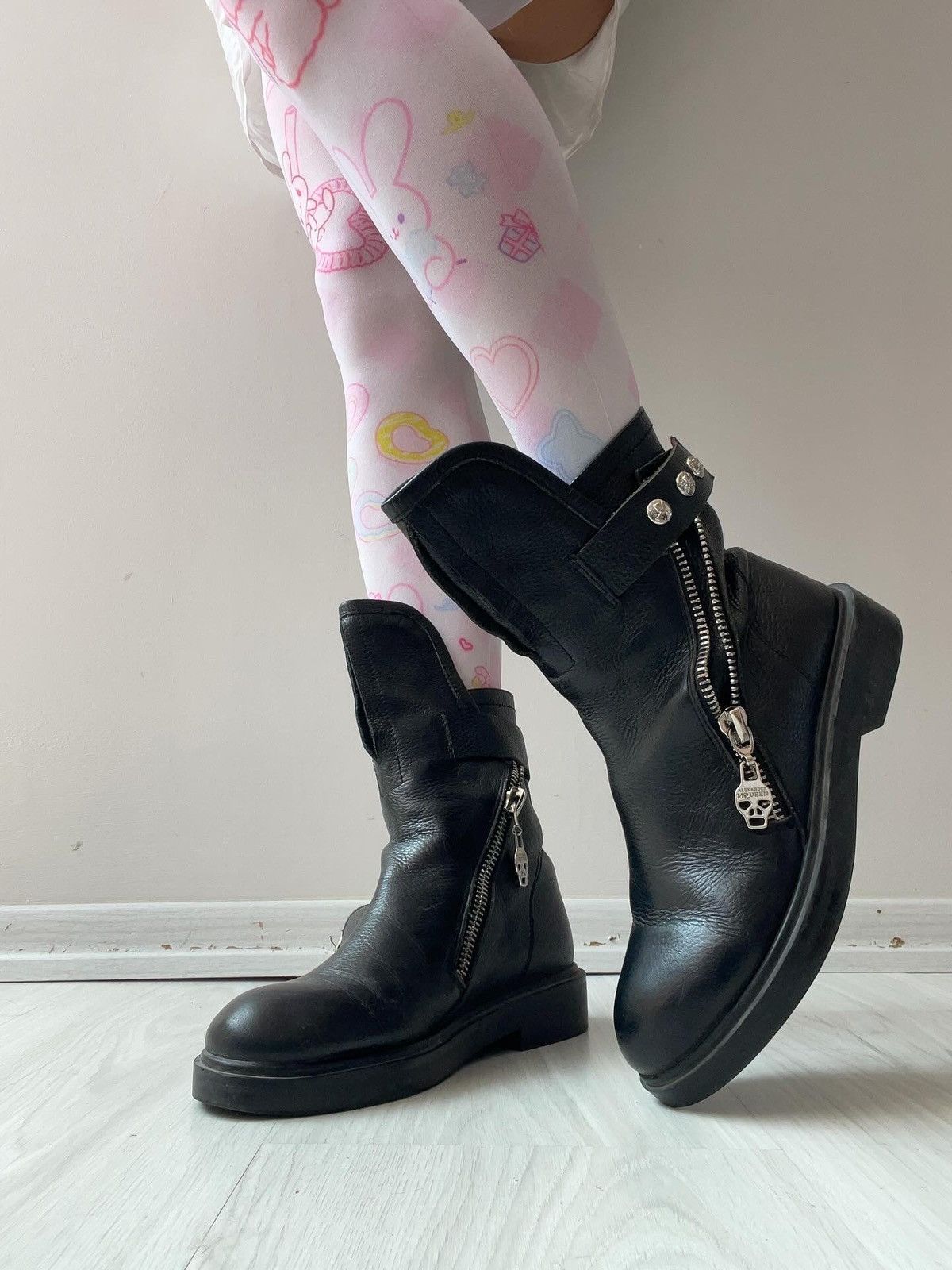 Alexander McQueen Alexander McQueen boots Size US 7.5 / IT 37.5 - 2 Thumbnail