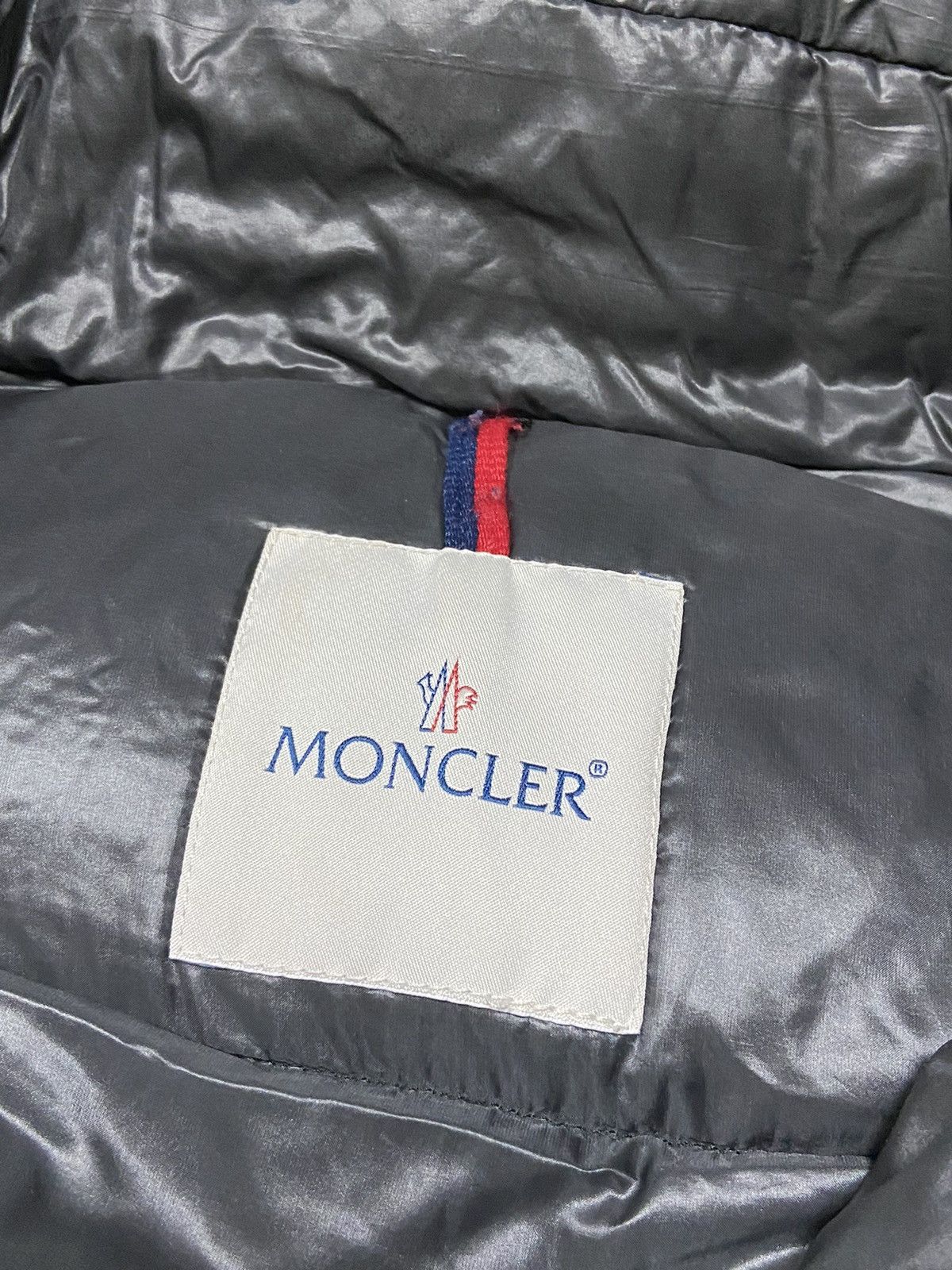 Moncler Moncler Berre Giubbotto puffer down jacket Size S / US 4 / IT 40 - 8 Thumbnail