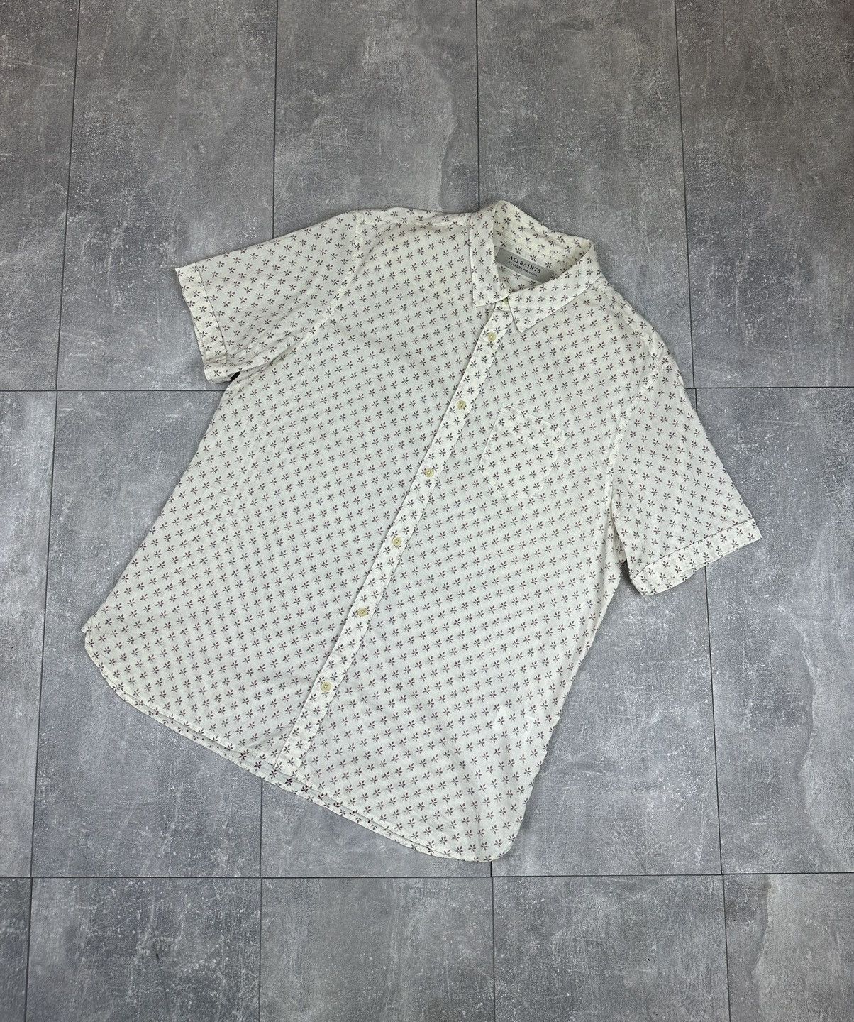Allsaints Allsaints Shirts Button Up Flower Print Size US XL / EU 56 / 4 - 1 Thumbnail