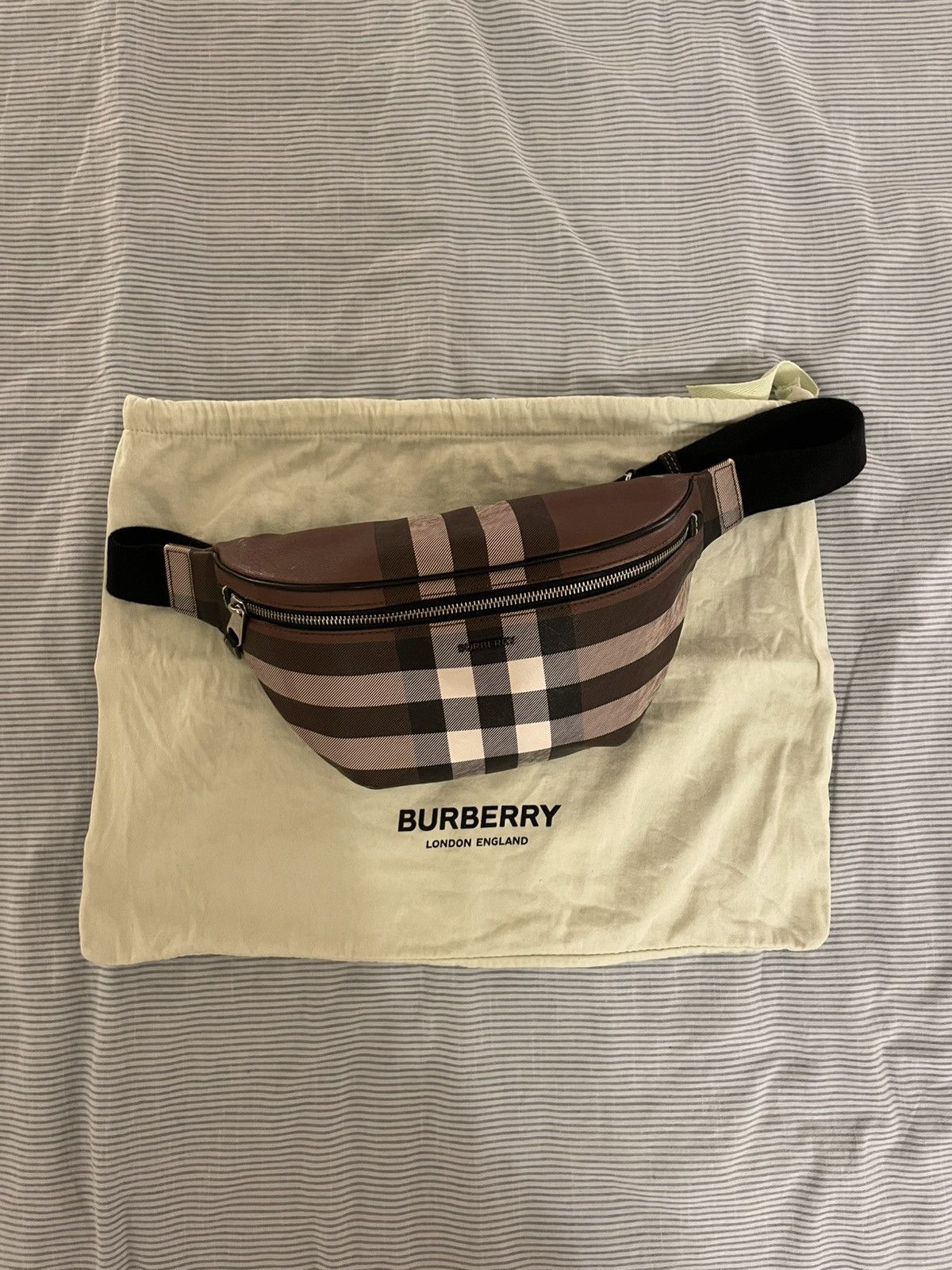 Burberry Burberry Cason Check Waist Bag Size ONE SIZE - 2 Thumbnail