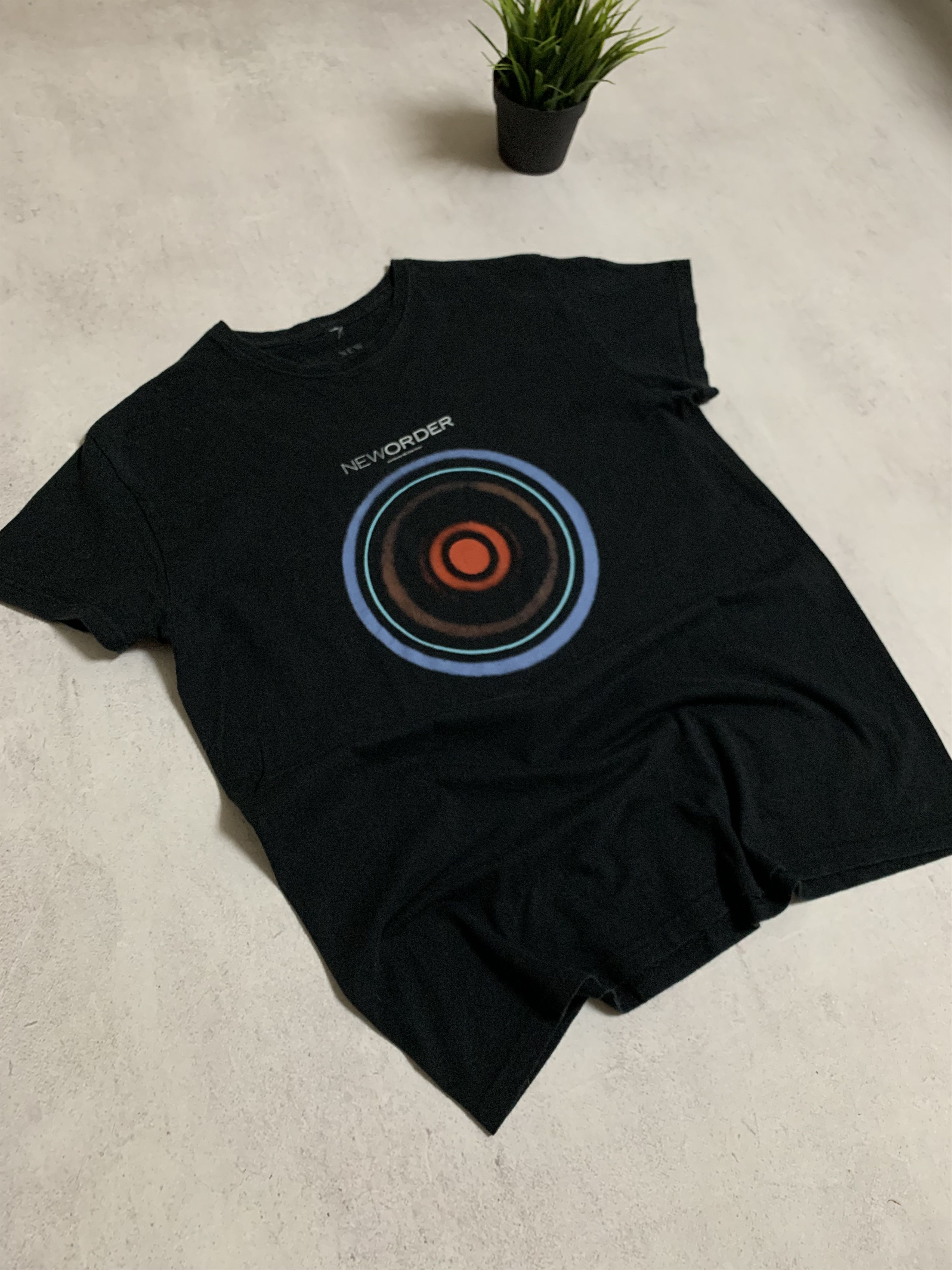 Band Tees Vintage New Order T Shirt Tee Blue Monday Y2K Size US L / EU 52-54 / 3 - 4 Thumbnail