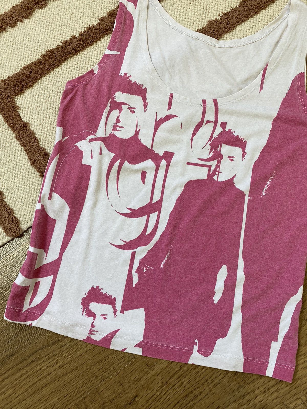 Vintage VINTAGE FACES TATTOO PRINT 1990s TANK TOP Size L / US 10 / IT 46 - 3 Thumbnail