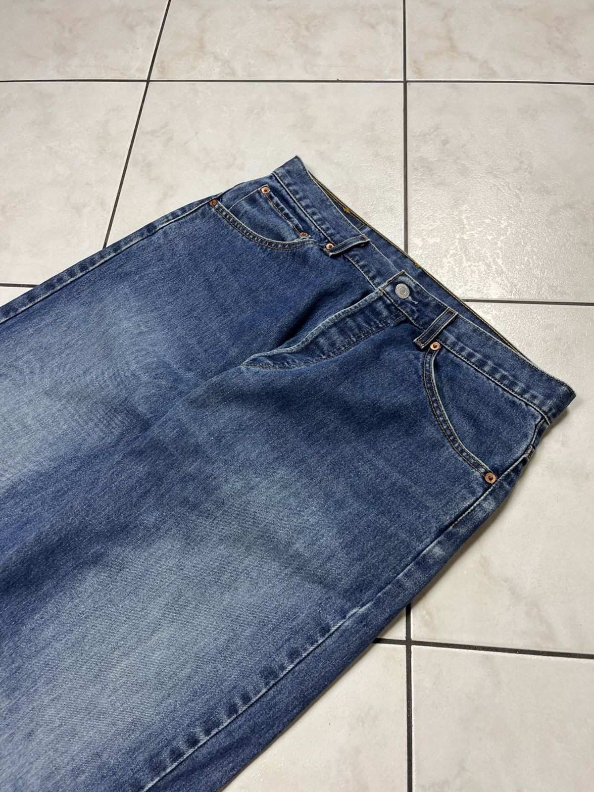 Levi's × Vintage Vintage Levi’s 523 dark washed distressed denim jeans pants Size US 34 / EU 50 - 8 Thumbnail