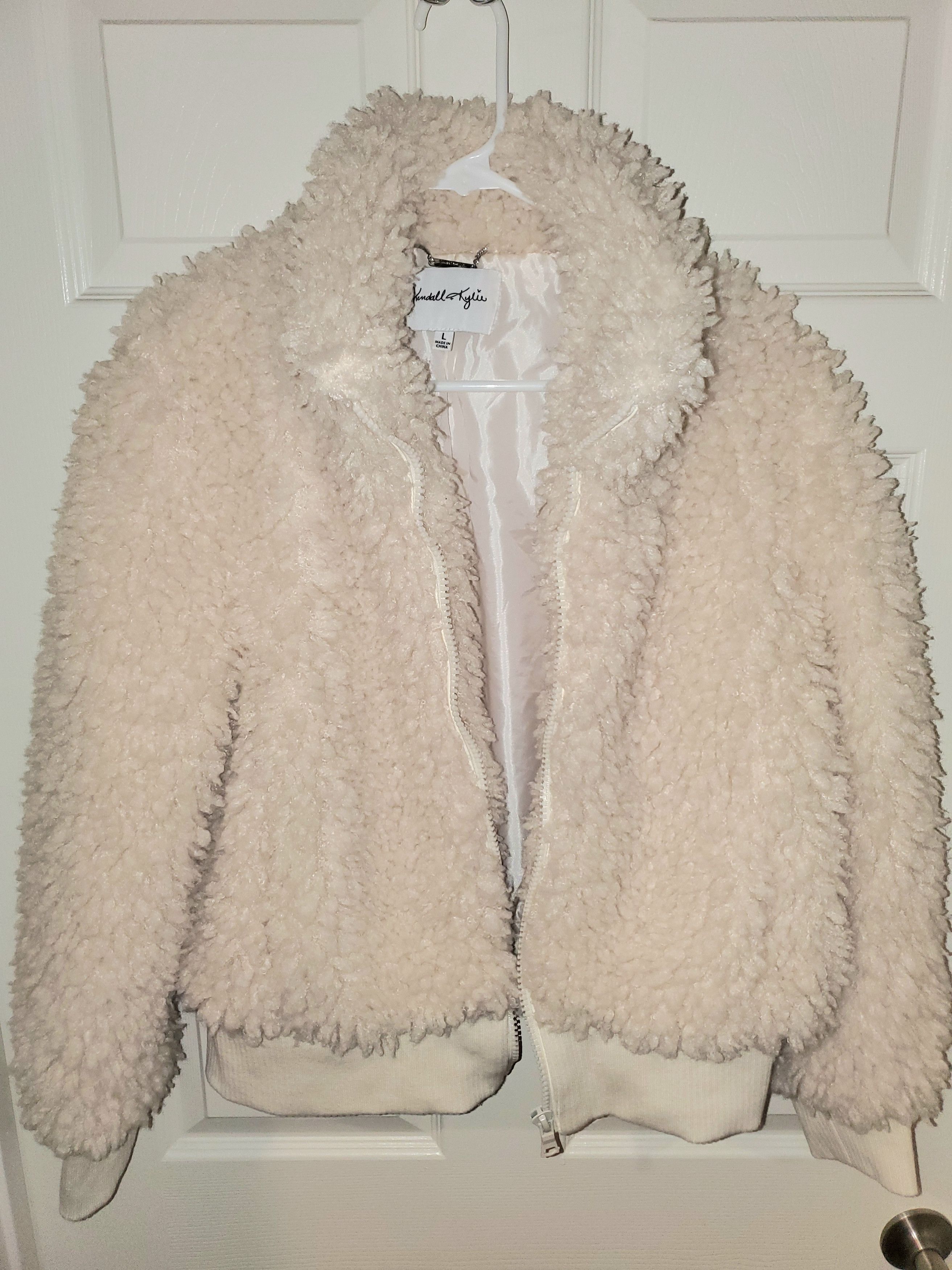 Kendall And Kylie Kendall & Kylie Y2K cream colored zip up sherpa teddy coat Size L / US 10 / IT 46 - 1 Thumbnail