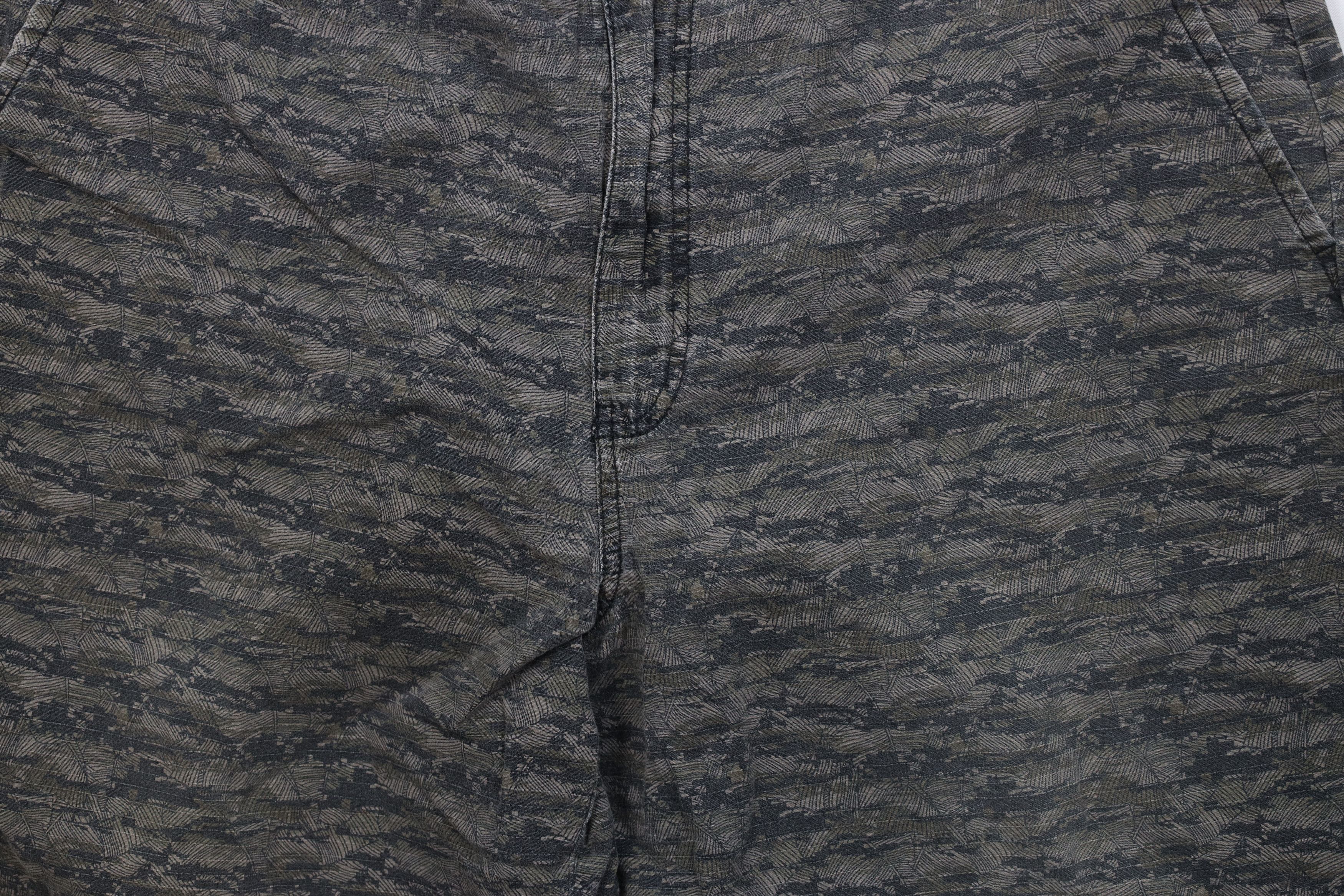 Dickies Vintage Dickies Relaxed Fit Digi Camouflage Shorts Cotton Size US 38 / EU 54 - 3 Thumbnail