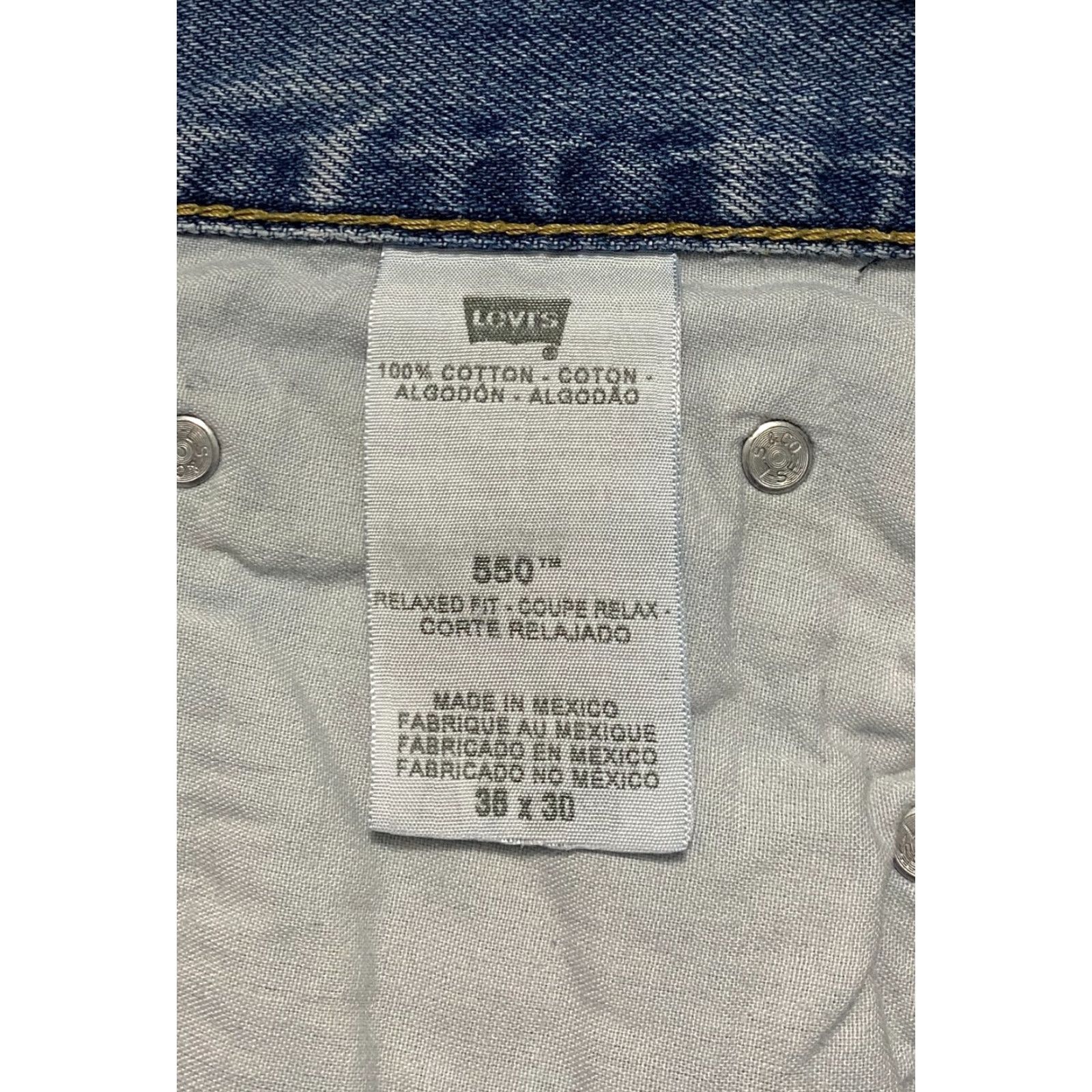 Levi's VINTAGE Levi's 550 Jeans Mens 36x30 Blue Light Wash Relaxed Fit 5-Pocket Straight Denim Cotton 100% USA Mexico (if country needed?) Size US 36 / EU 52 - 5 Thumbnail