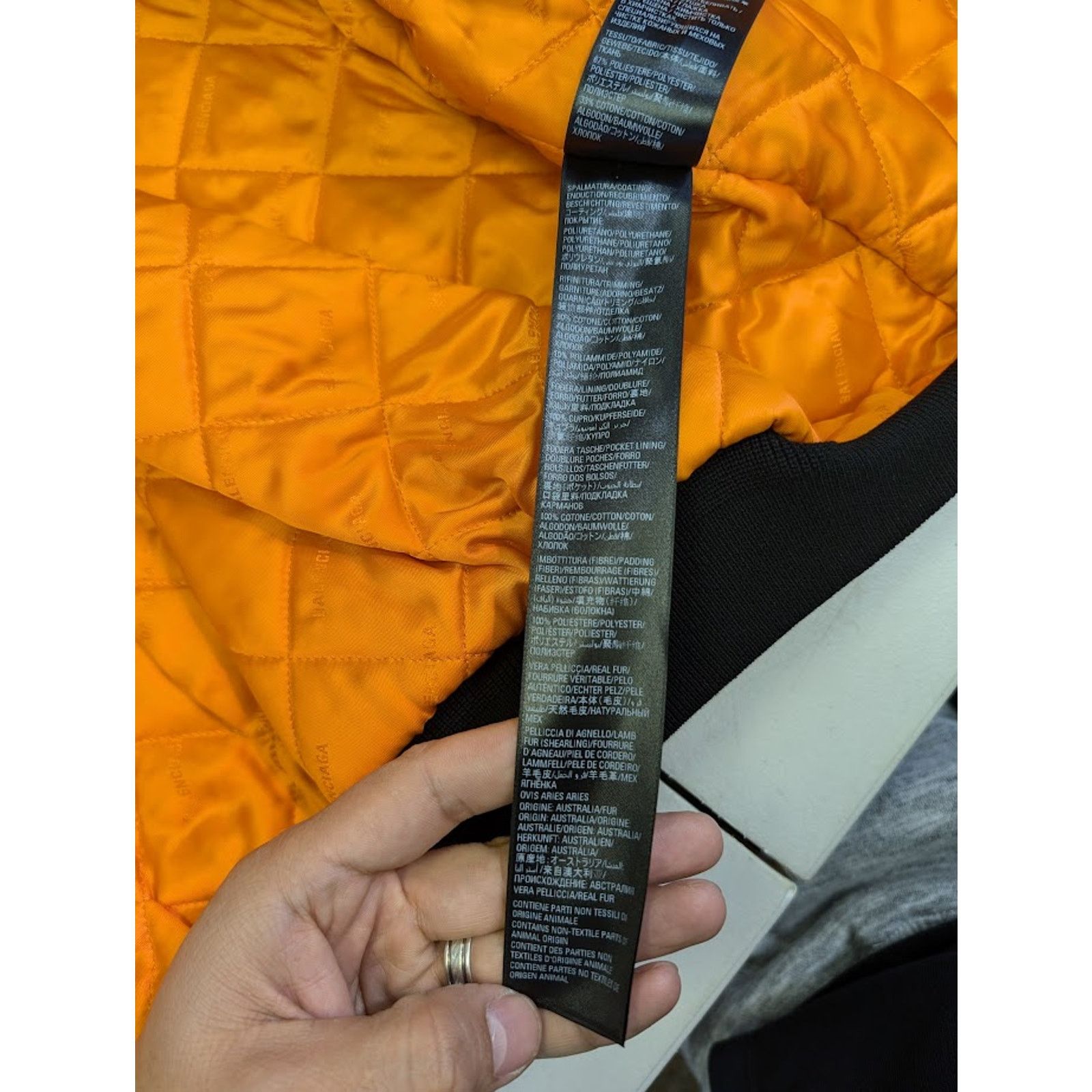 Balenciaga o1rshd1 Leather Grainy Worn Out Bomber in Black Size US M / EU 48-50 / 2 - 21 Thumbnail