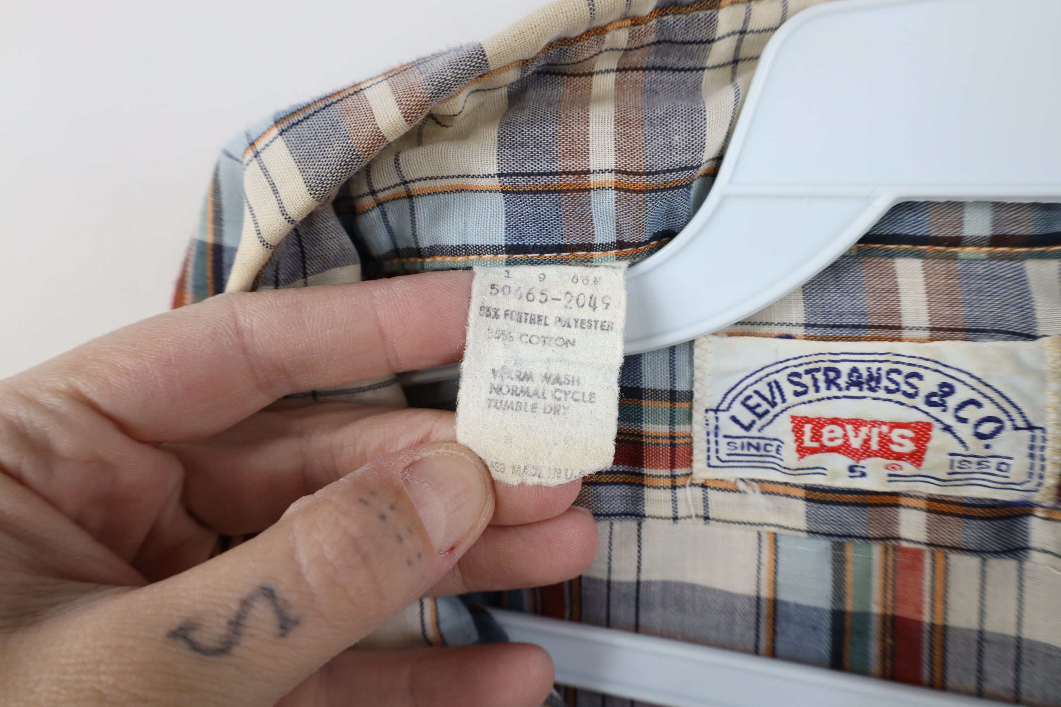 Levi's Vintage 70s Levis Rainbow Plaid Collared Button Shirt USA Size US S / EU 44-46 / 1 - 11 Thumbnail