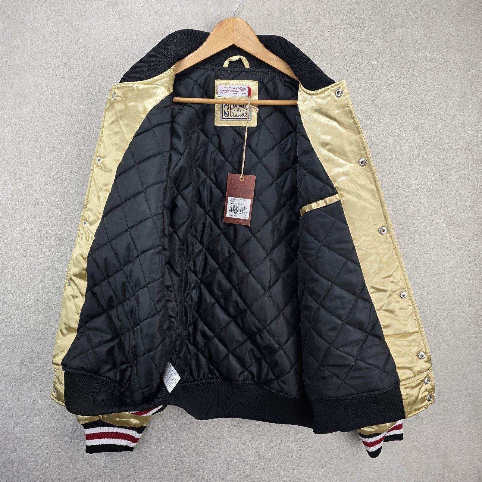 Mitchell & Ness Mitchell & Ness NBA Chicago Bulls 1998 Finals Jacket XL Size US XL / EU 56 / 4 - 8 Thumbnail