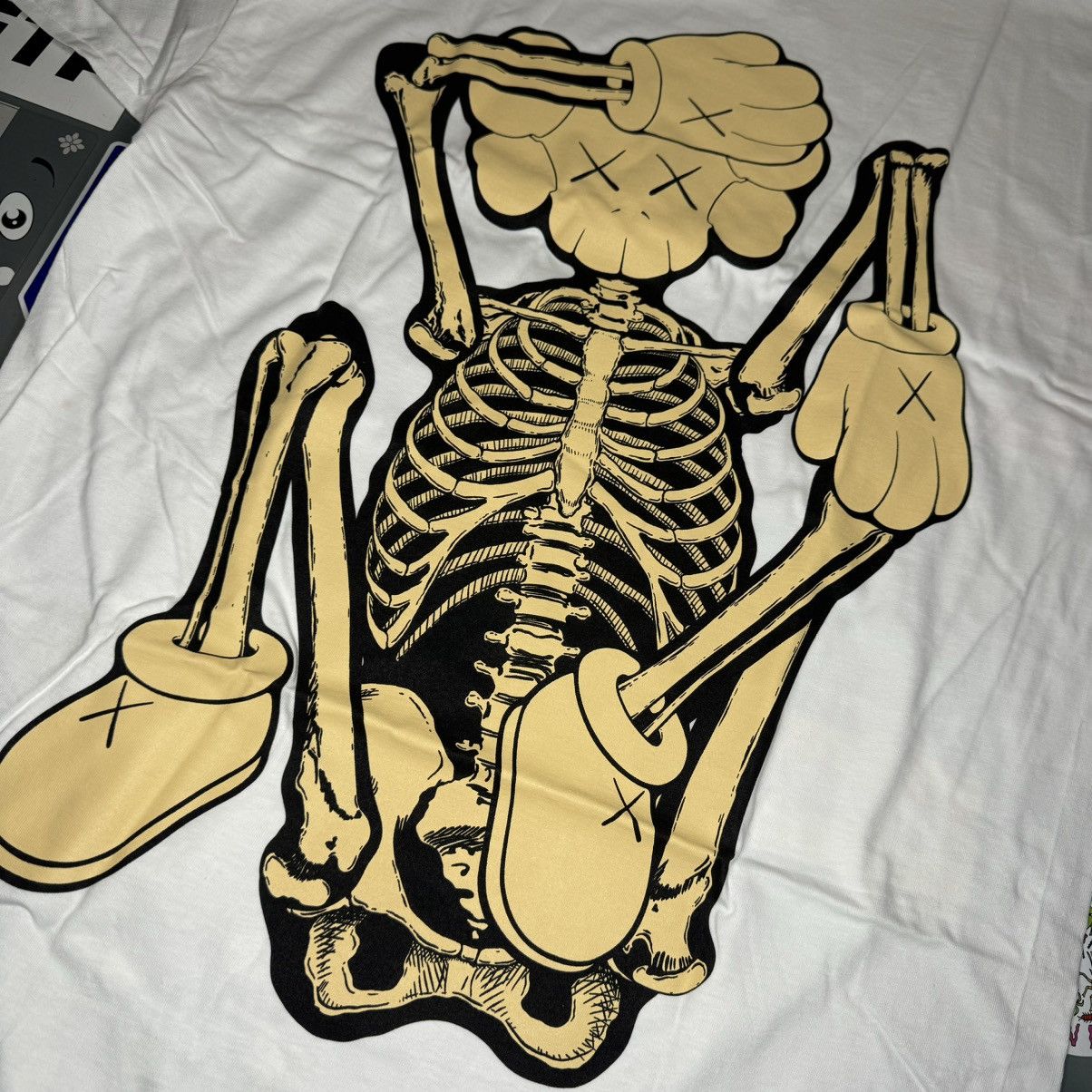Kaws Kaws Skeleton New Fiction Tee White Large Brand New Size US L / EU 52-54 / 3 - 2 Thumbnail