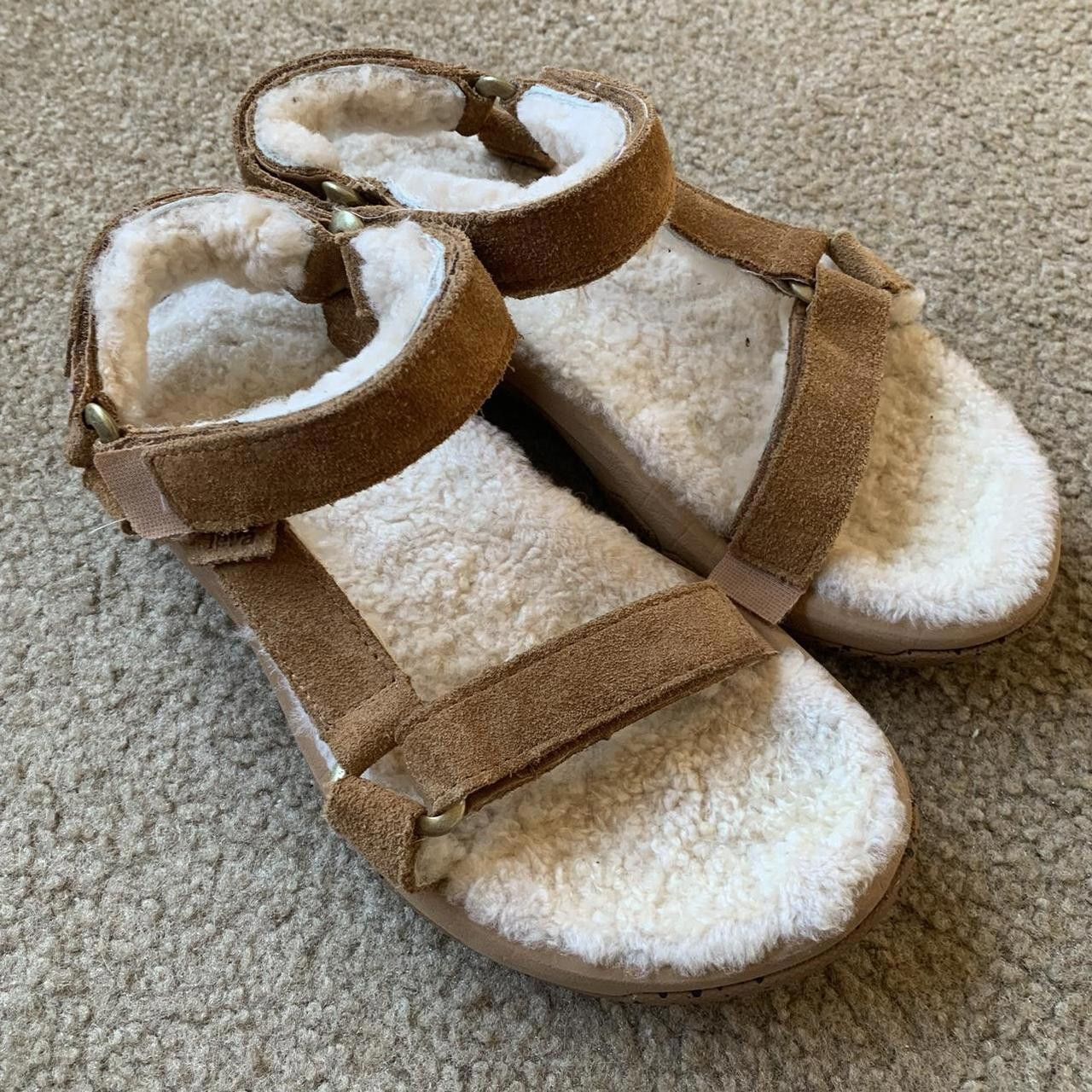Teva Nwt Teva Hurricane Shearling Leather Size US 6 / IT 36 - 1 Thumbnail