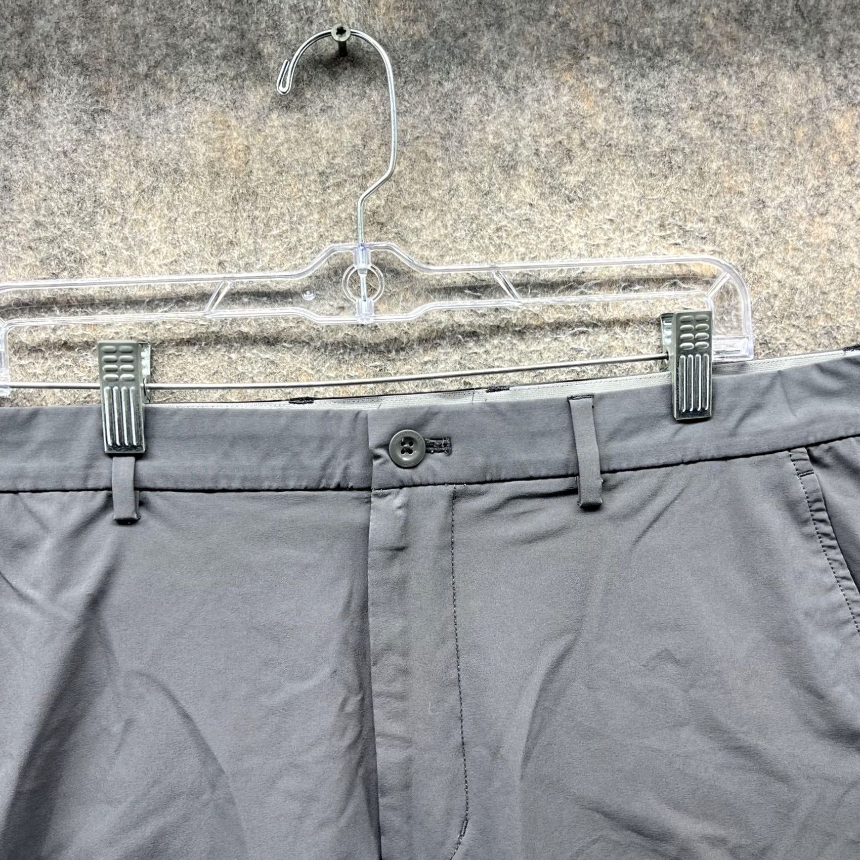 Vintage Greg Norman Shorts Mens 34 Gray Golf Stretch Performance Chino Flat Front Mens Coffee? Size US 34 / EU 50 - 6 Thumbnail
