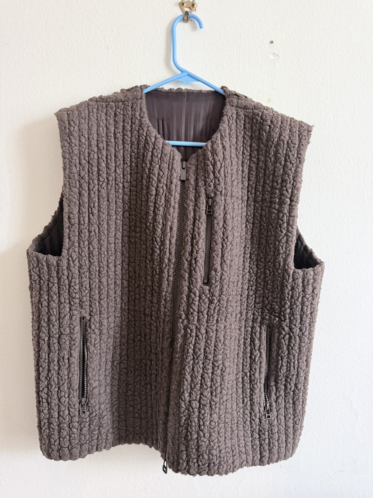 Homme Plisse Issey Miyake HOMME PLISSÉ ISSEY MIYAKE Fleece Pleats Vest in Brown Size US M / EU 48-50 / 2 - 3 Thumbnail