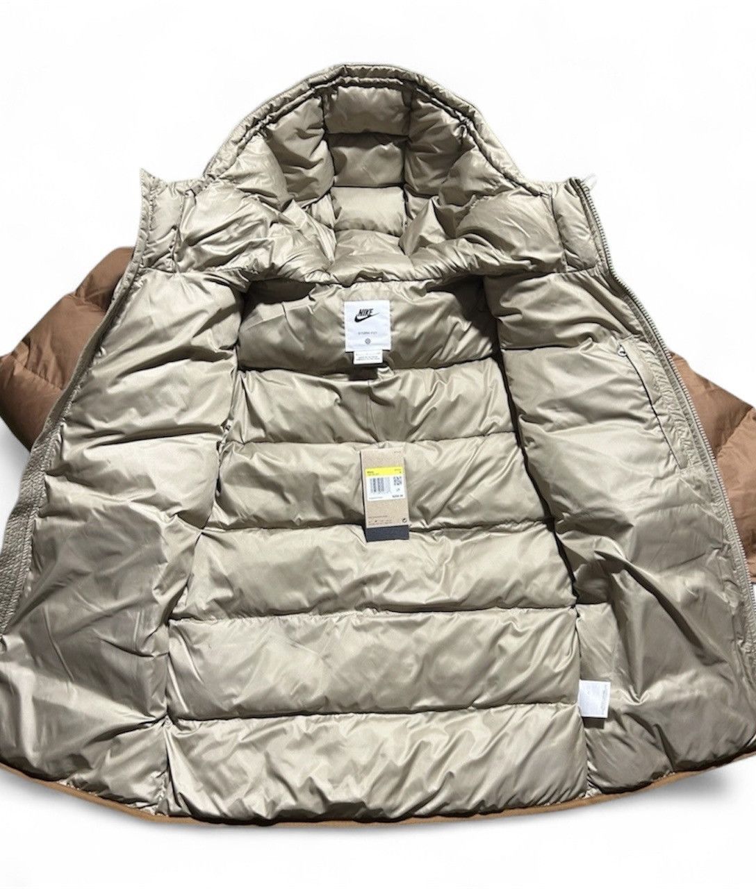 Nike Nike WindRunner PrimaLoft Storm-FIT Puffer Jacket FB8185-248 Size US S / EU 44-46 / 1 - 3 Thumbnail
