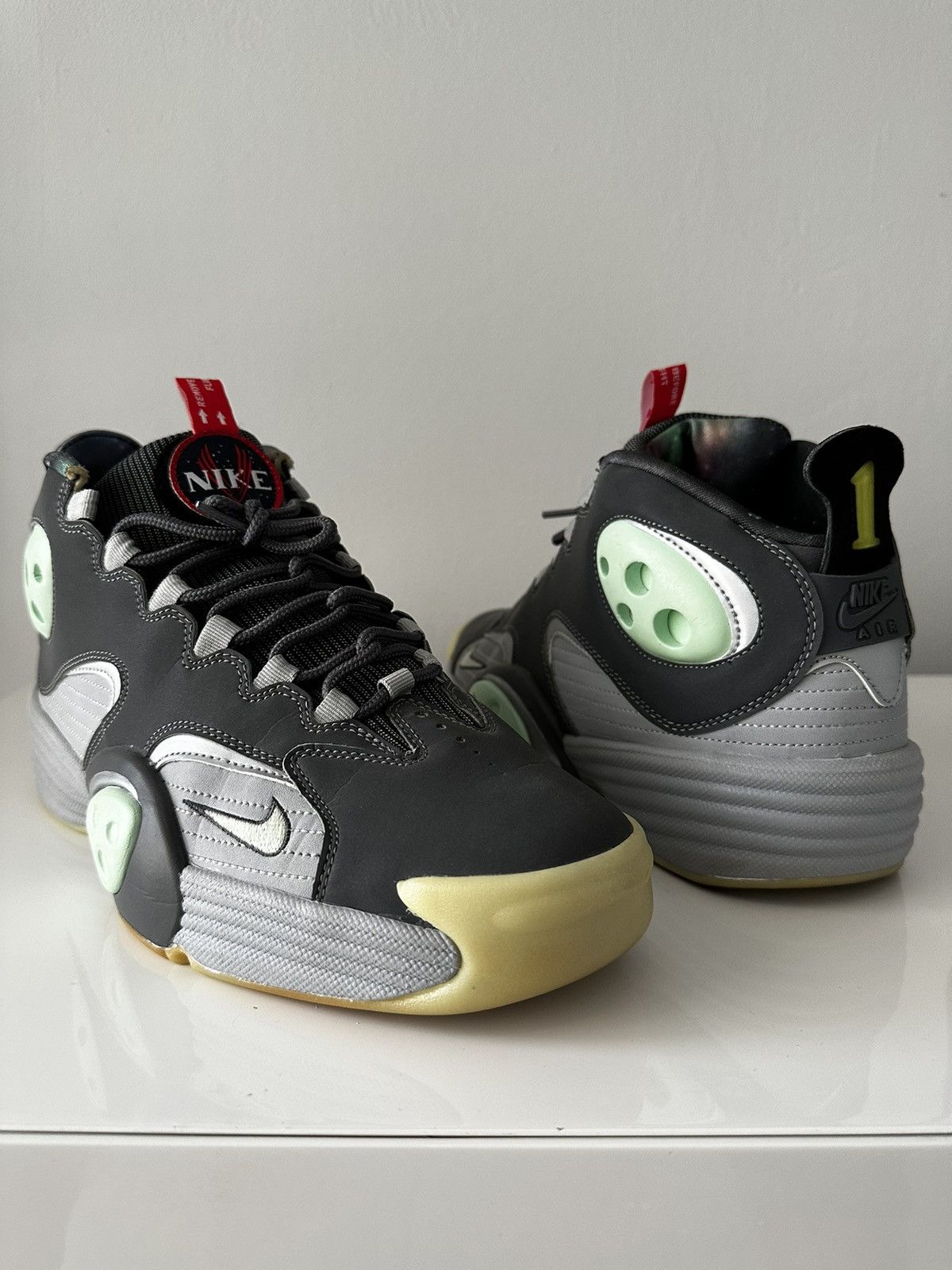 Nike Nike Flight One NRG 2011 Size US 10 / EU 43 - 1 Thumbnail